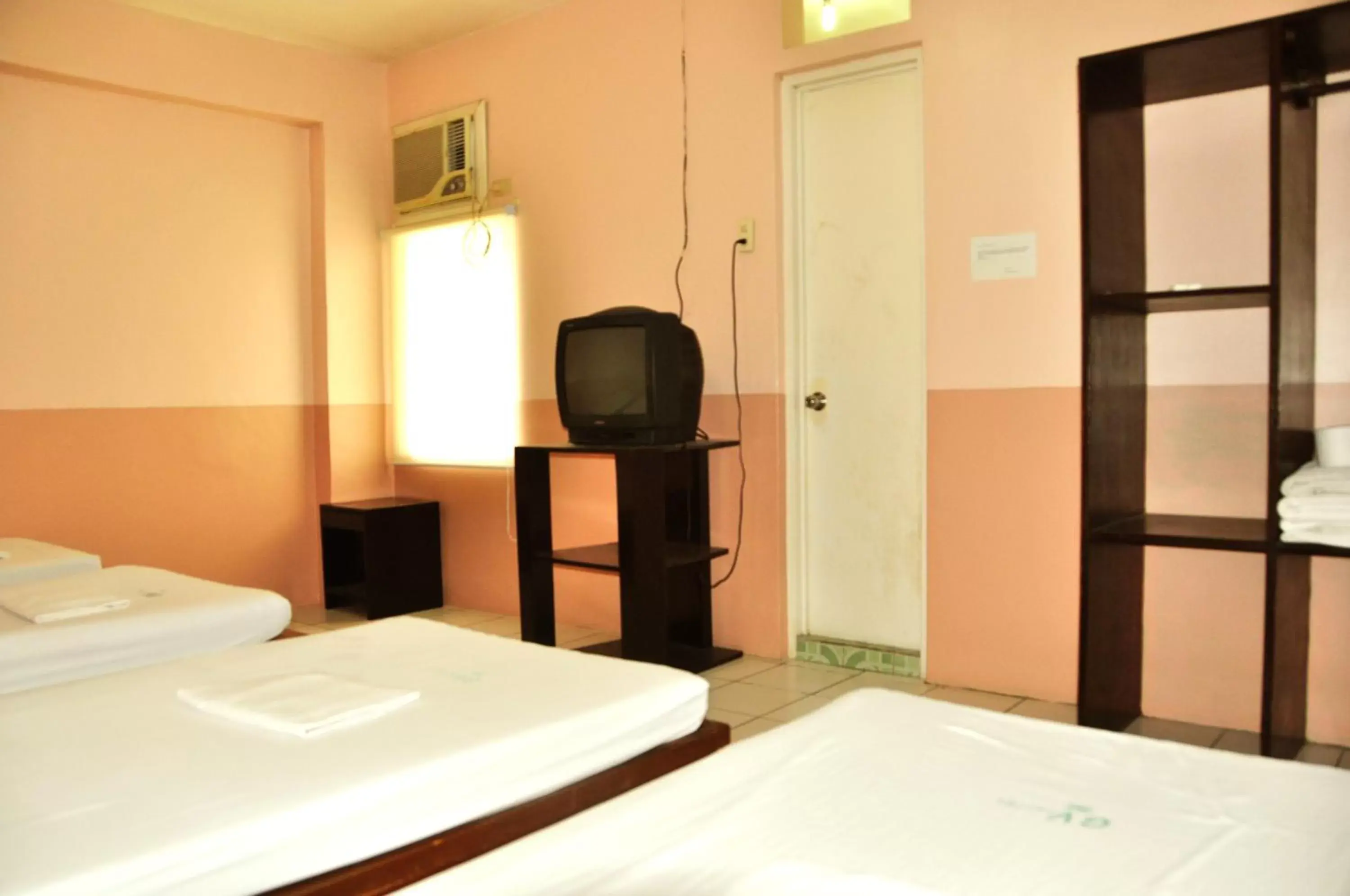 Bed in GV Hotel - Lapu-Lapu City