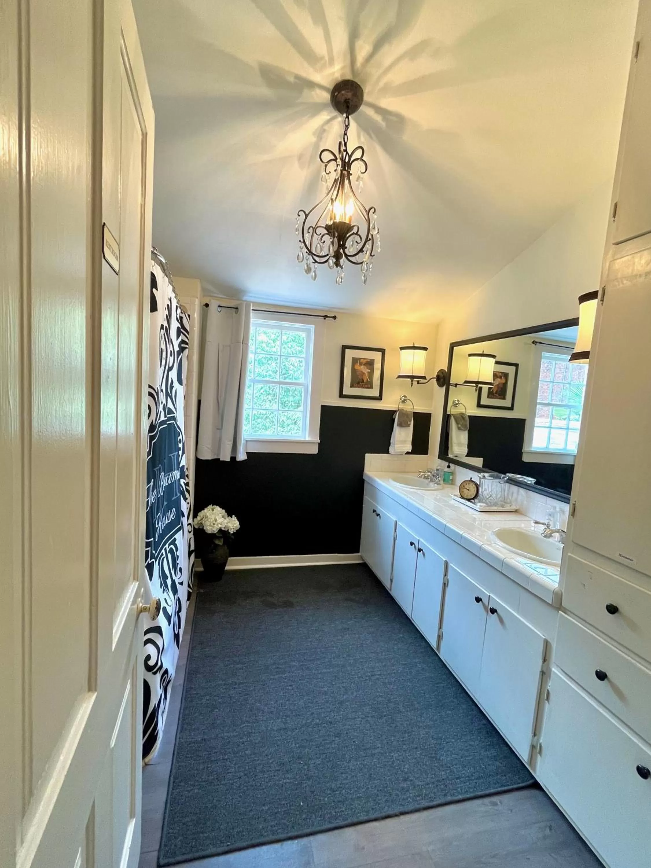 Bathroom in The Beaumont House Natchez