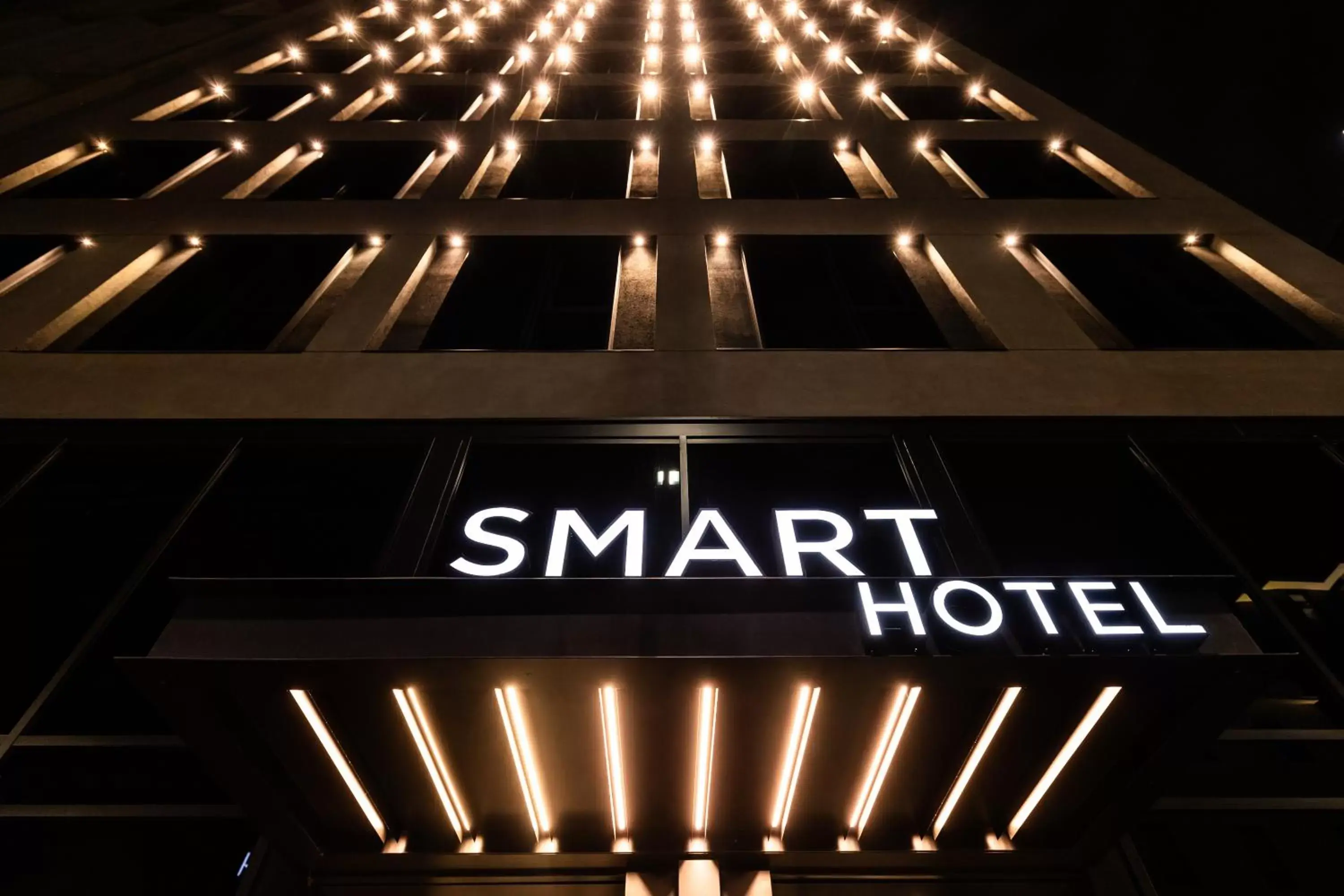 Property building in Smart Hotel Central