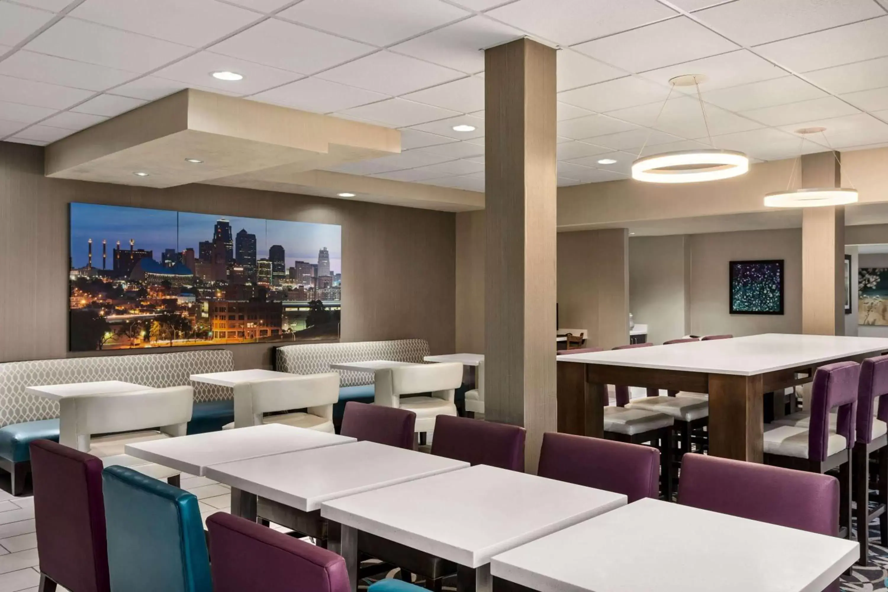 Restaurant/places to eat in Baymont by Wyndham Springfield I-44 Restaurant/places to eat in Baymont by Wyndham Springfield I-44