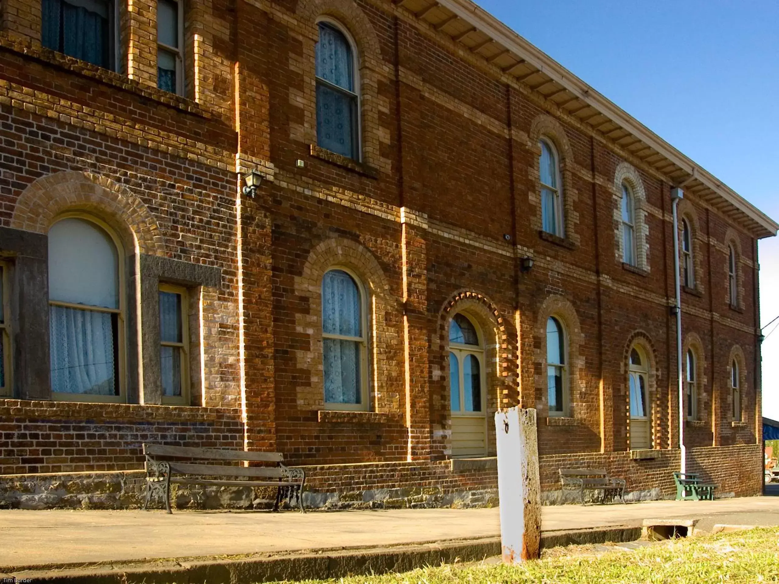 Facade/entrance in Central Springs Inn Facade/entrance in Central Springs Inn