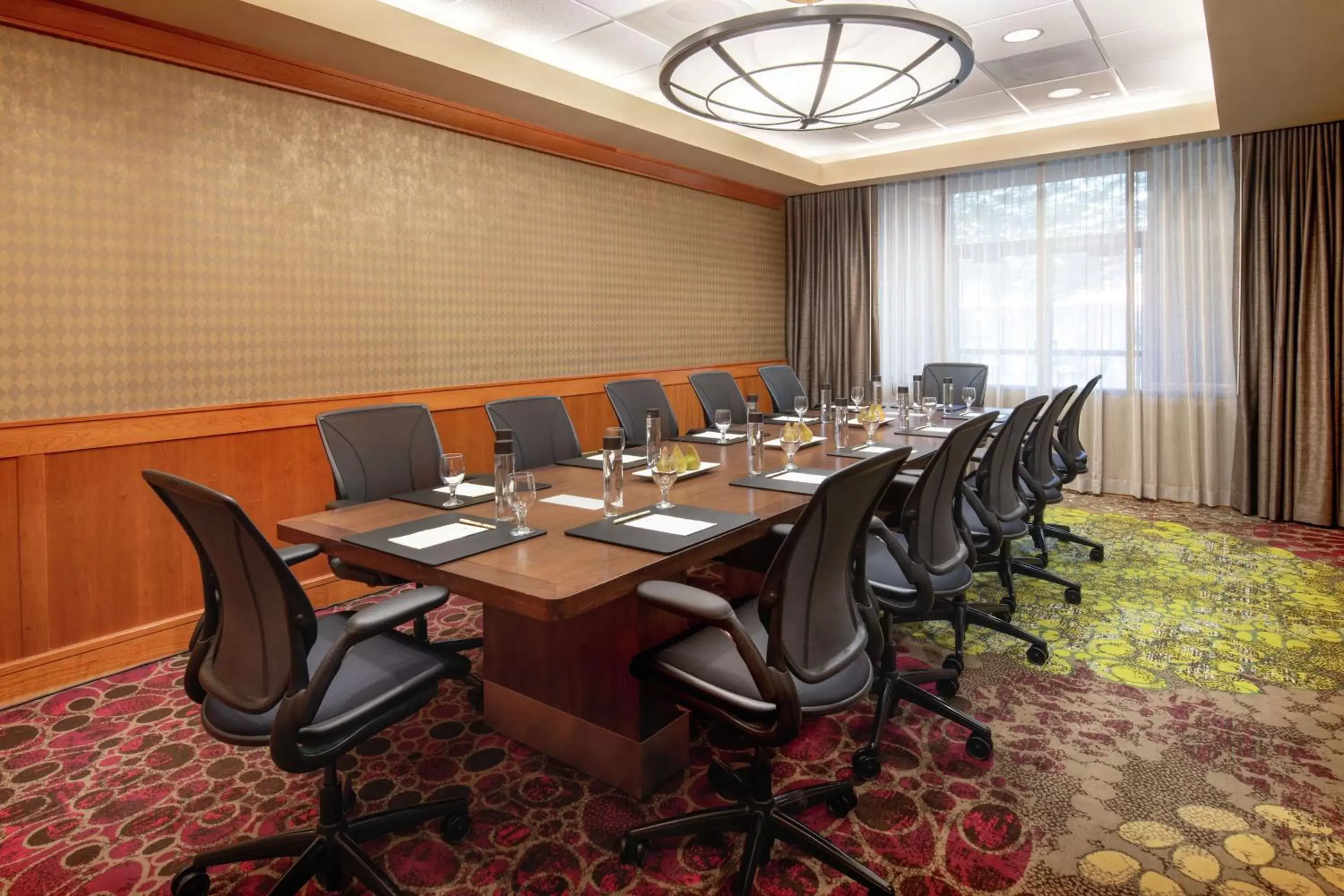 Meeting/conference room in DoubleTree Suites by Hilton Seattle Airport/Southcenter