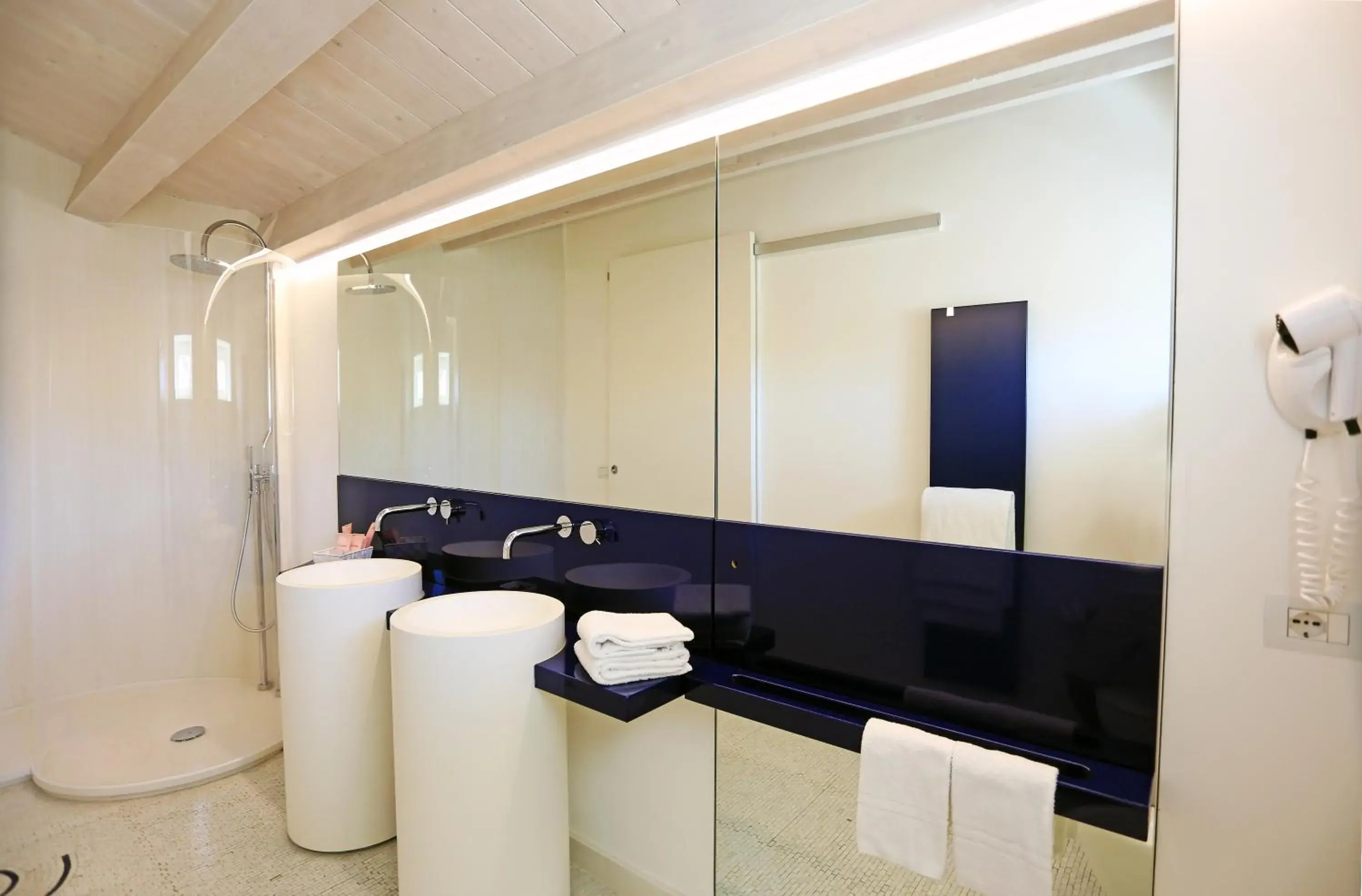 Bathroom in Zafran Boutique Hotel