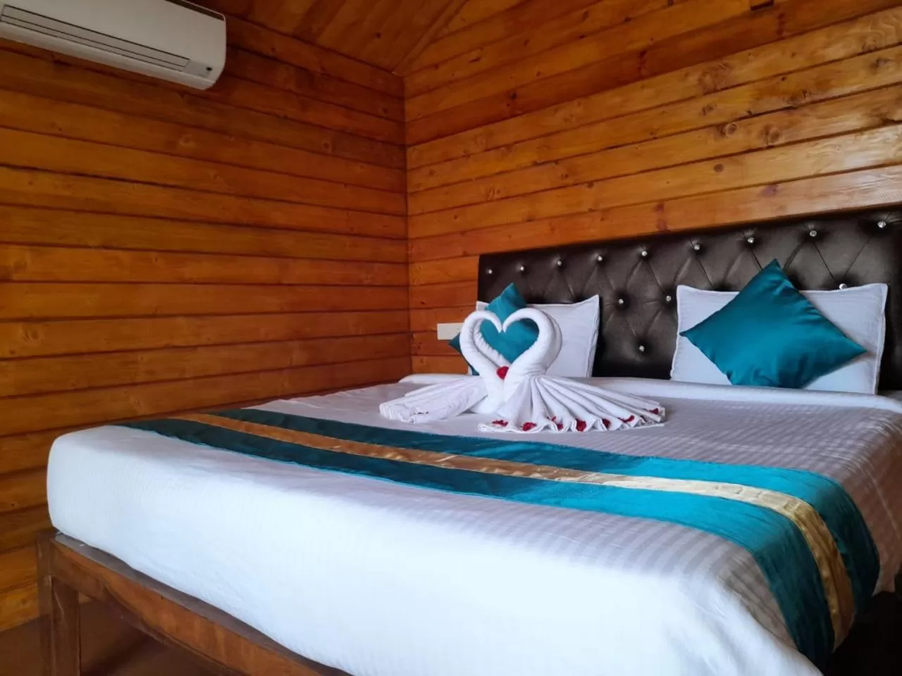 Bed in Aquila Boutique Resort Agonda