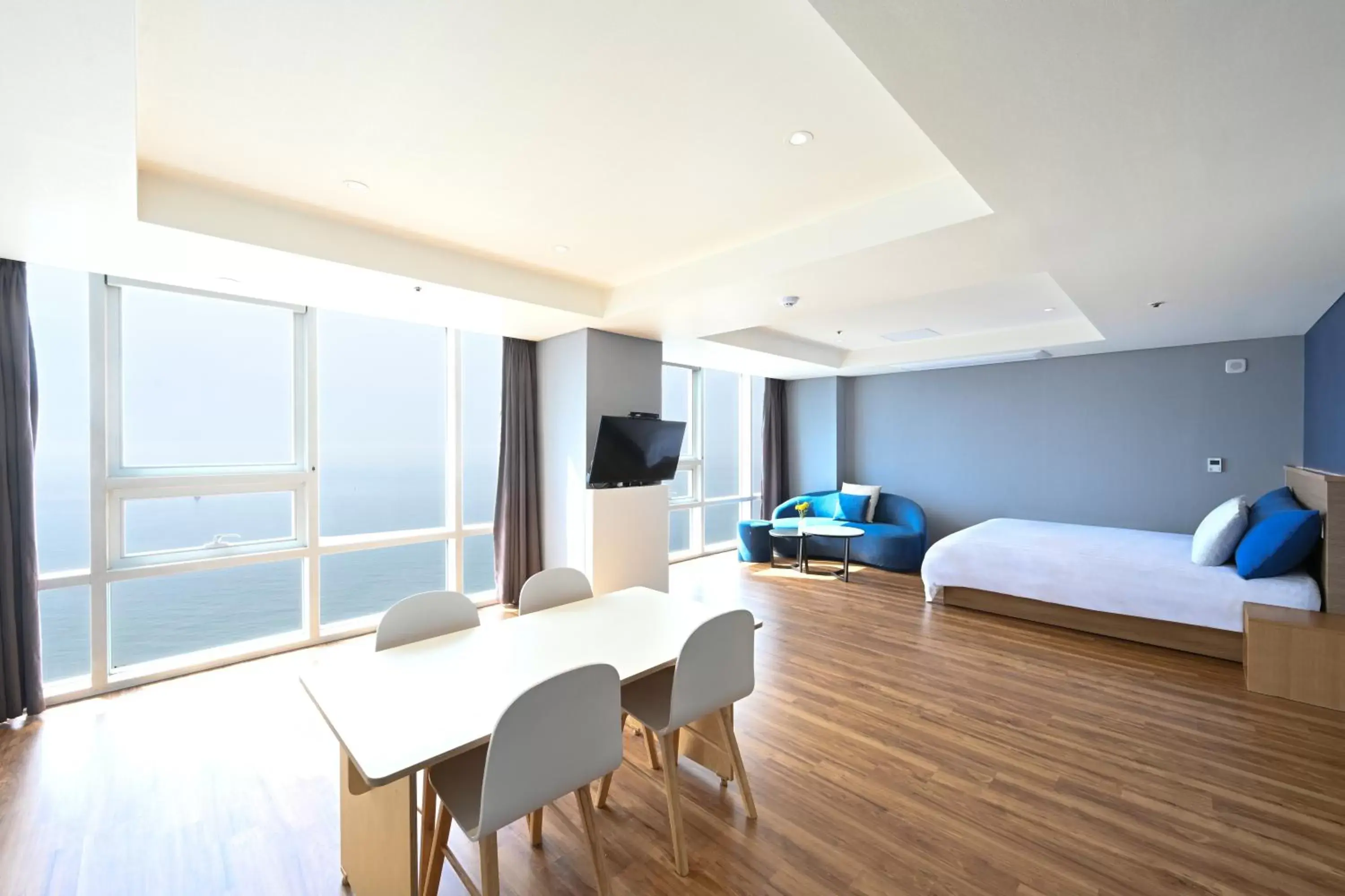 Living room, Seating Area in Kolon Seacloud Hotel