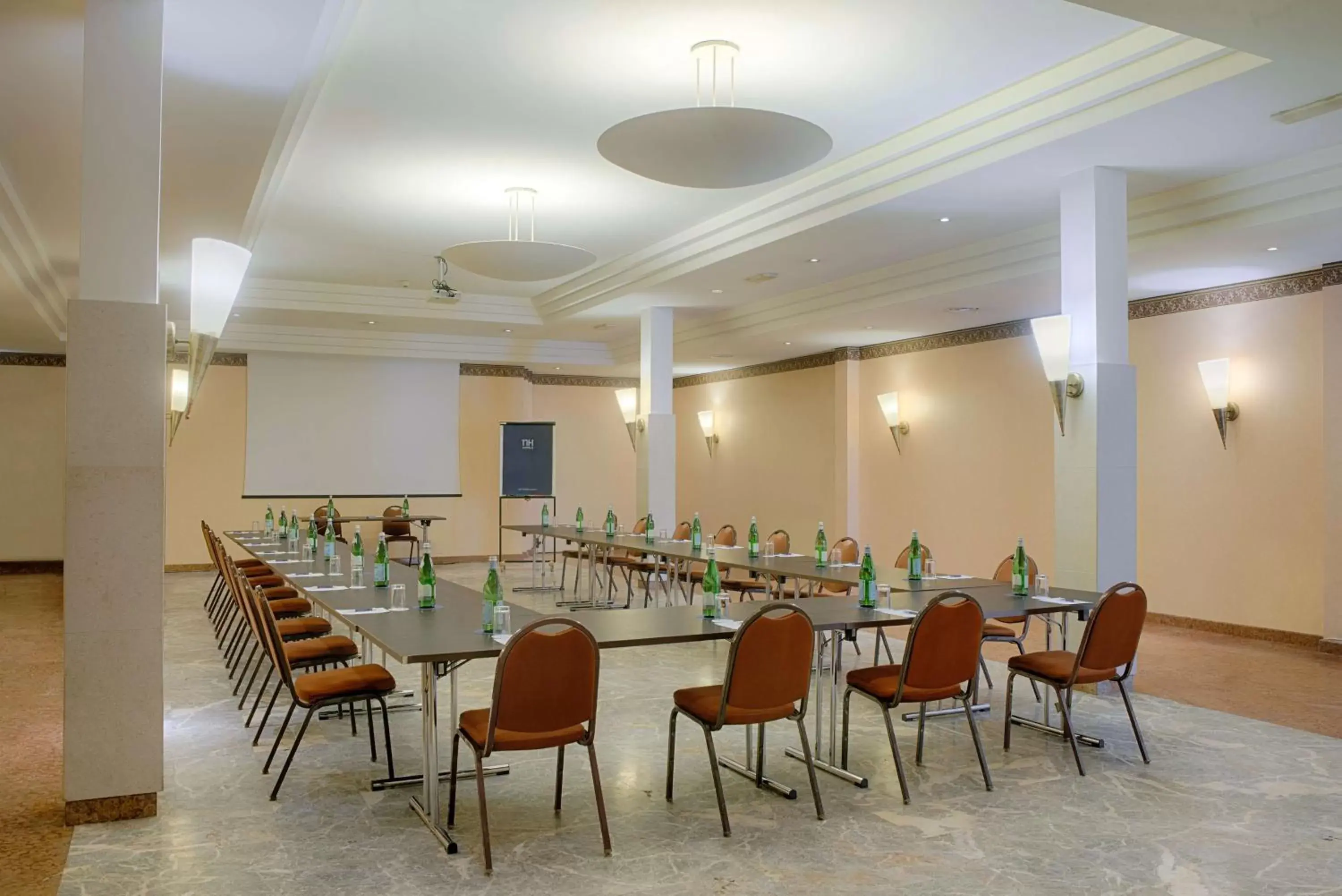Meeting/conference room in NH Ravenna