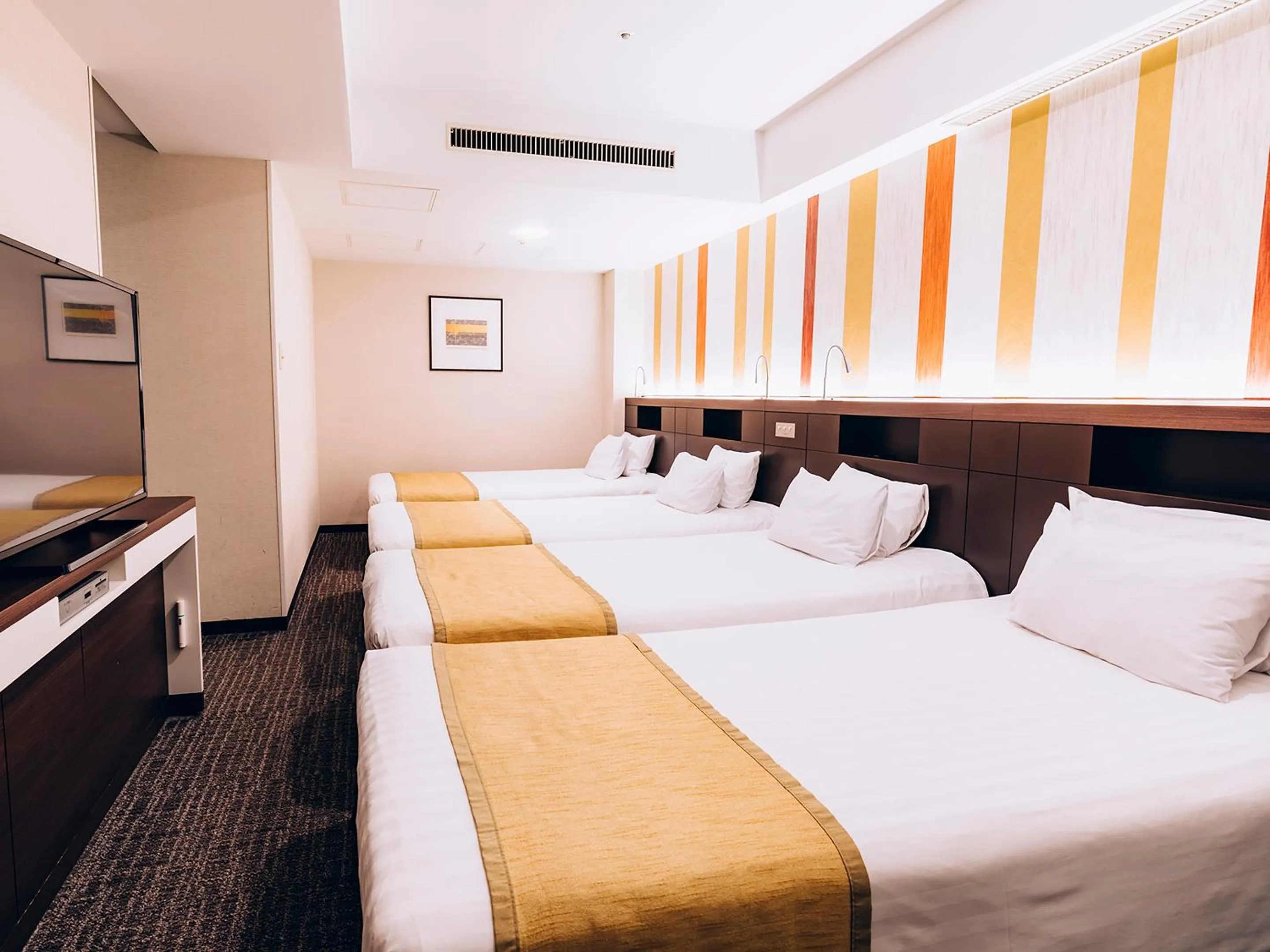 Photo of the whole room, Bed in Shinagawa Tobu Hotel