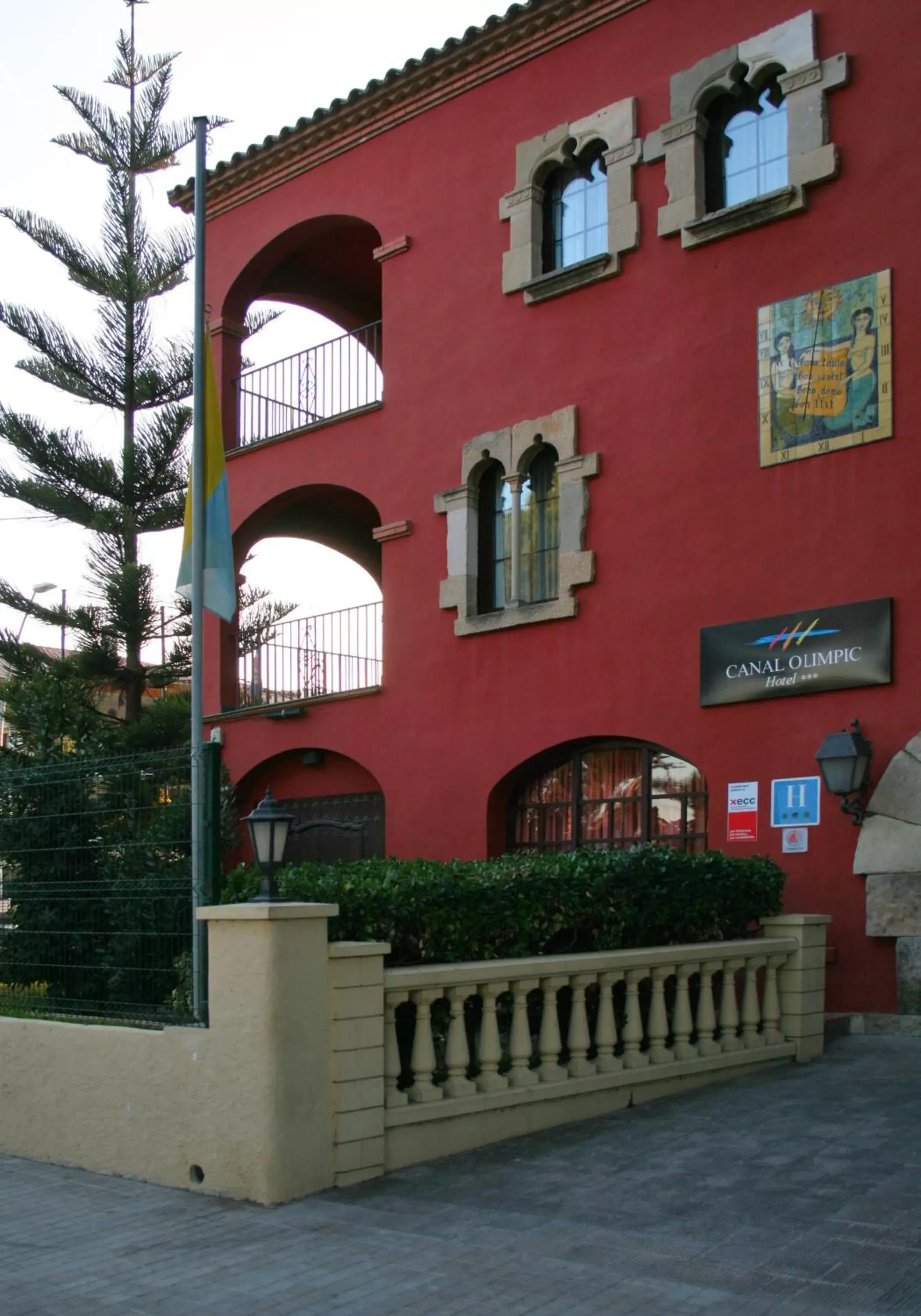 Facade/entrance, Property Building in Hotel Canal Olímpic