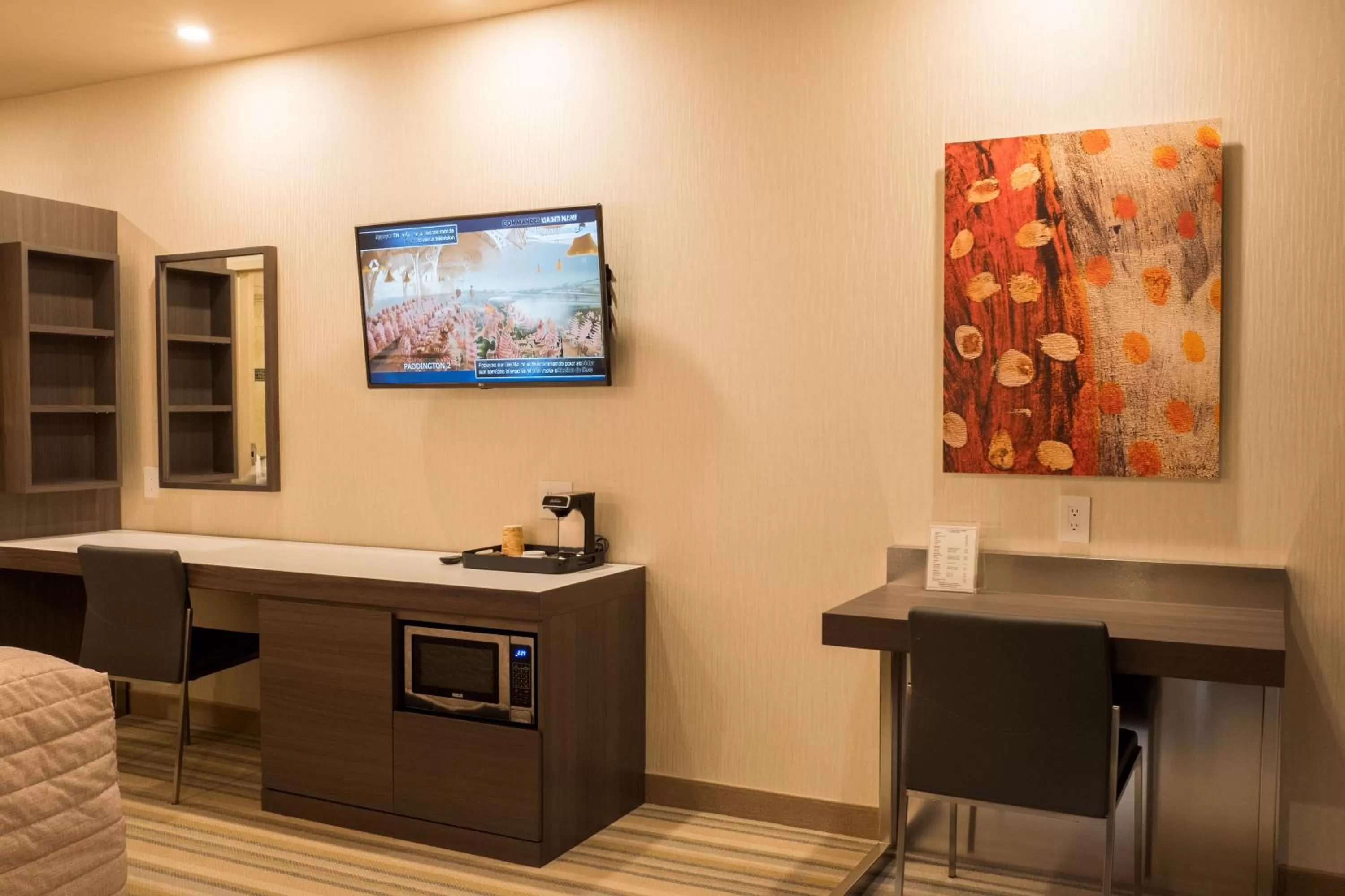 TV and multimedia in Le Chabrol Hotel & Suites