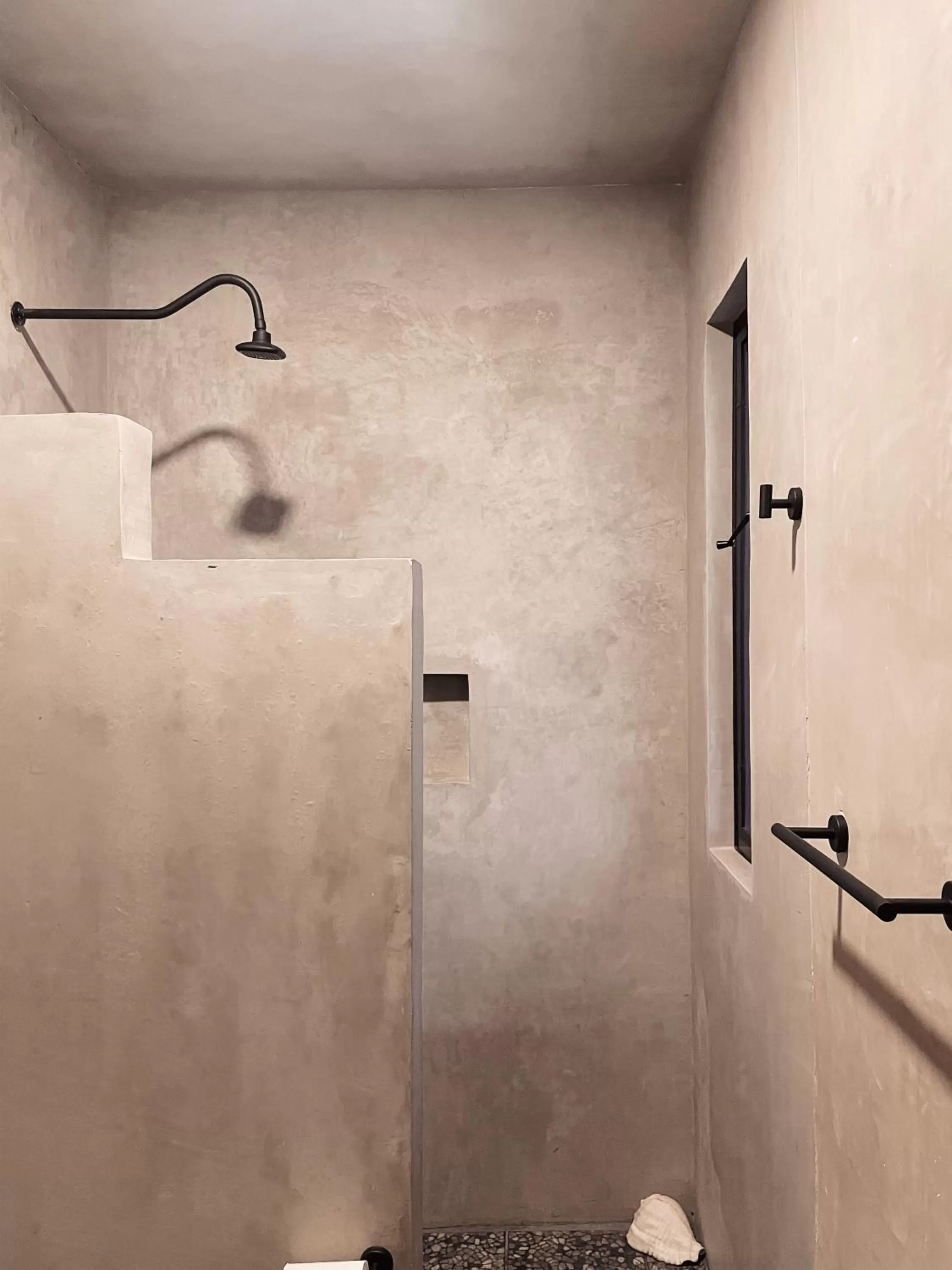 Shower, Bathroom in Baja Temple