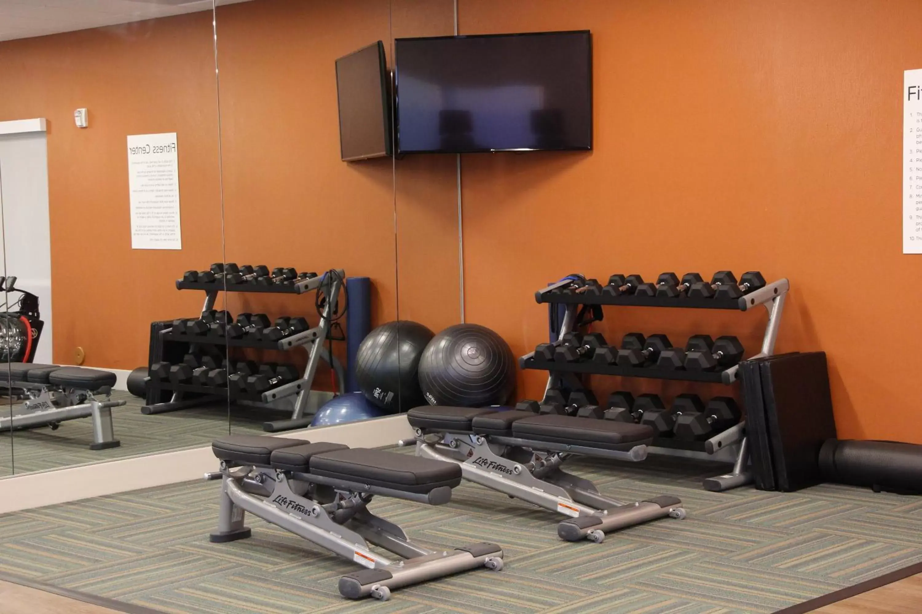 Fitness centre/facilities, Fitness Center/Facilities in Holiday Inn Express & Suites - Phoenix - Airport North, an IHG Hotel