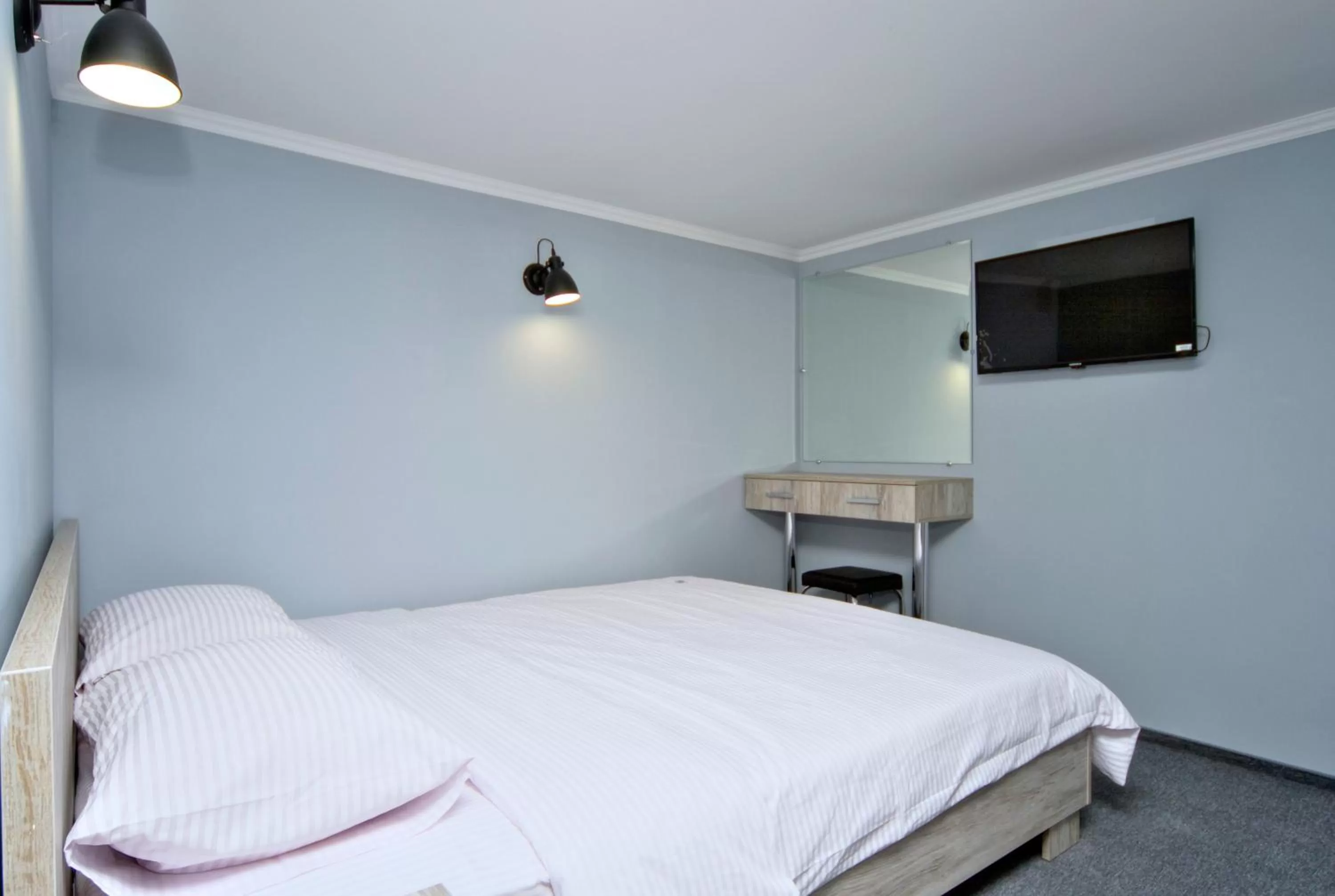 Bedroom, Bed in Grand Apartments