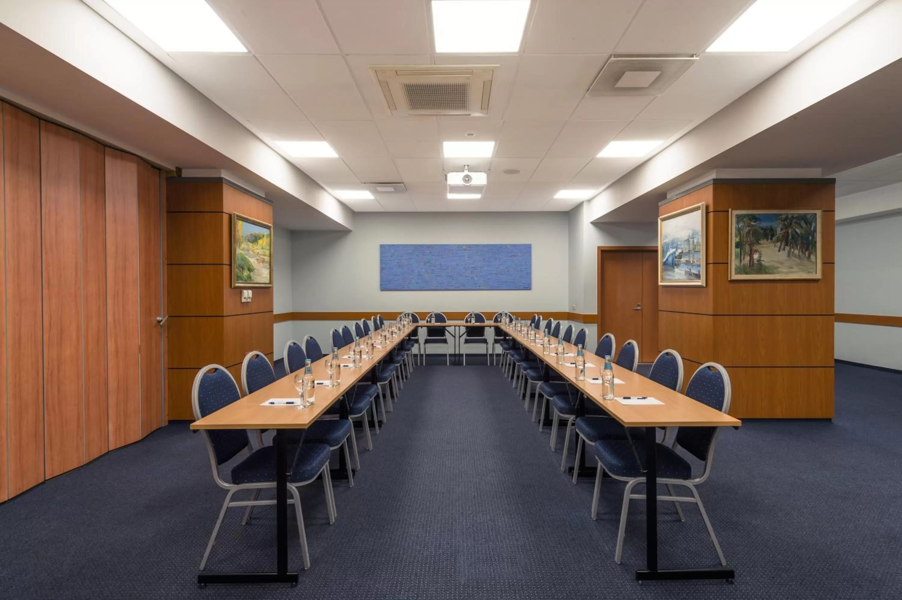 Meeting/conference room in Art City Inn