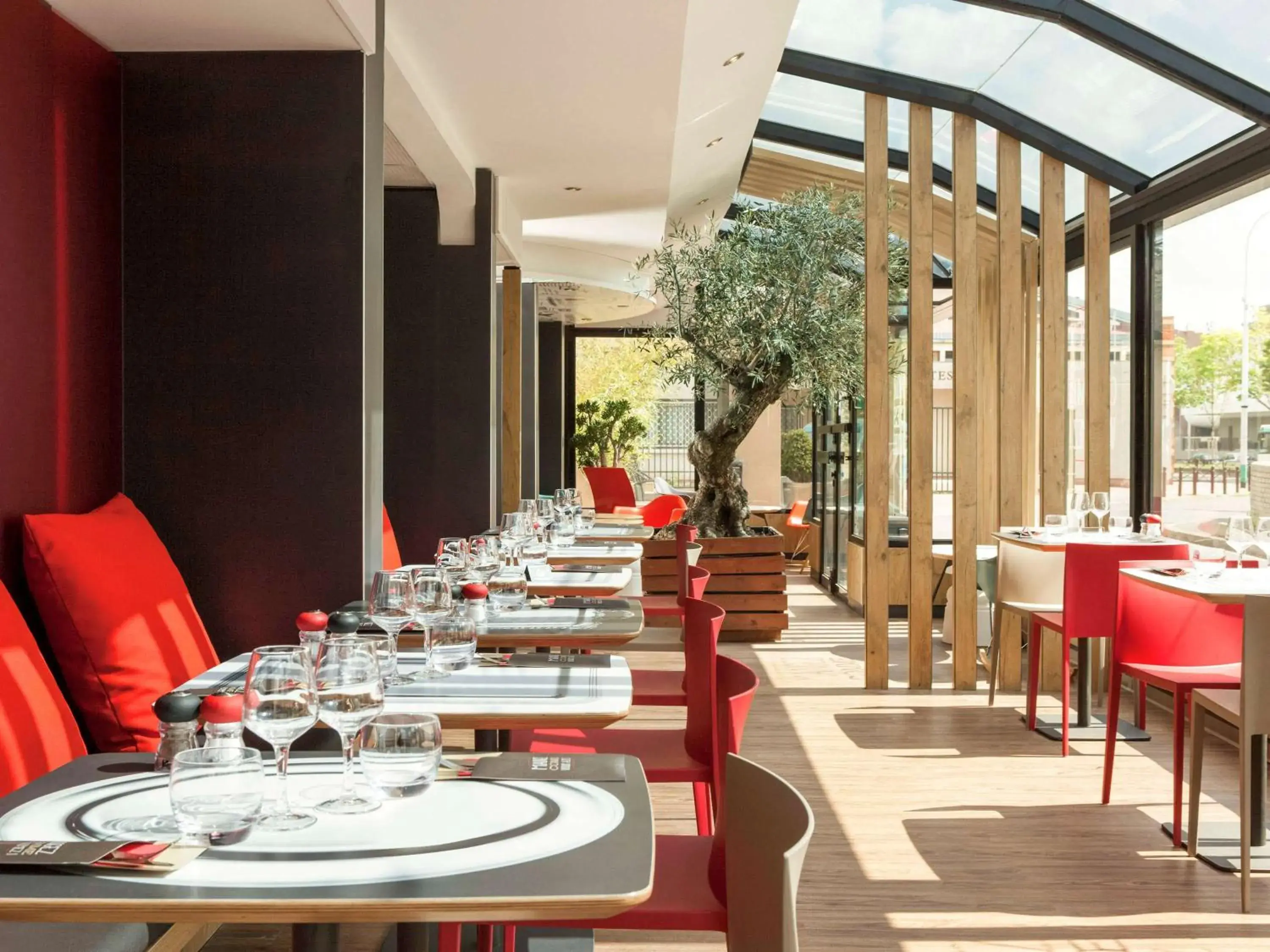Other, Restaurant/Places to Eat in ibis Paris Gennevilliers