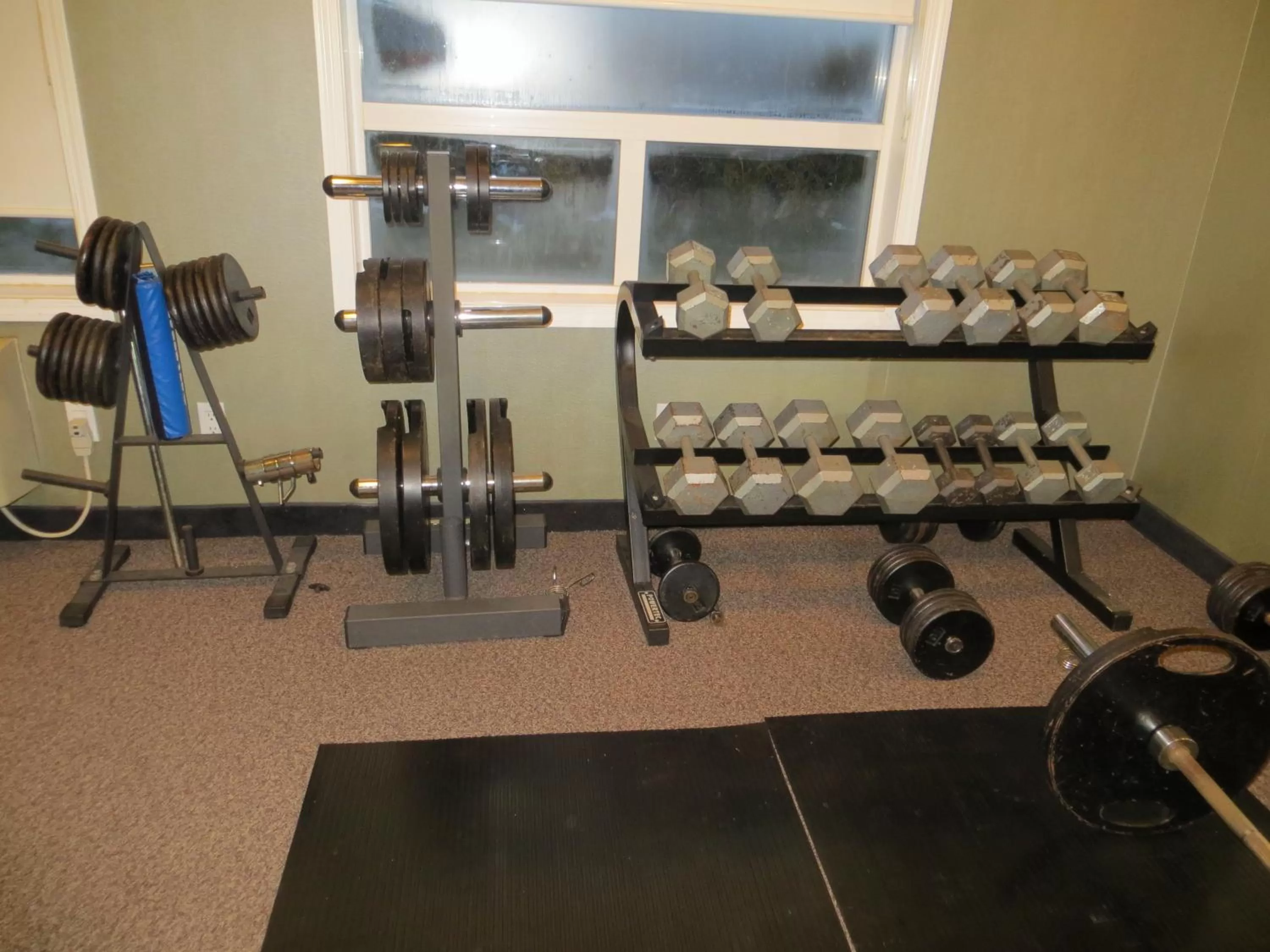 Fitness centre/facilities in Days Inn by Wyndham Innisfail