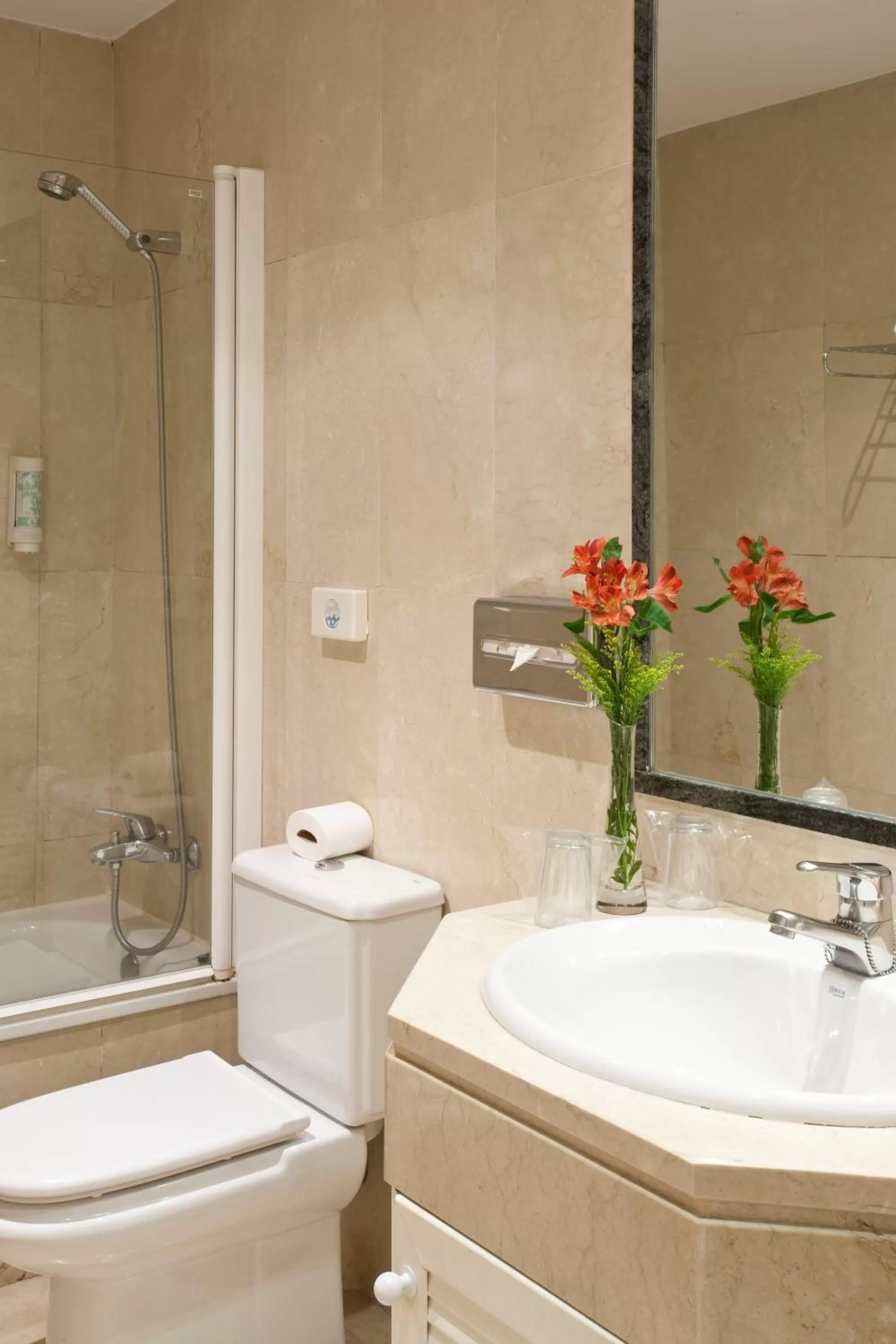 Bathroom in Suites Barrio de Salamanca