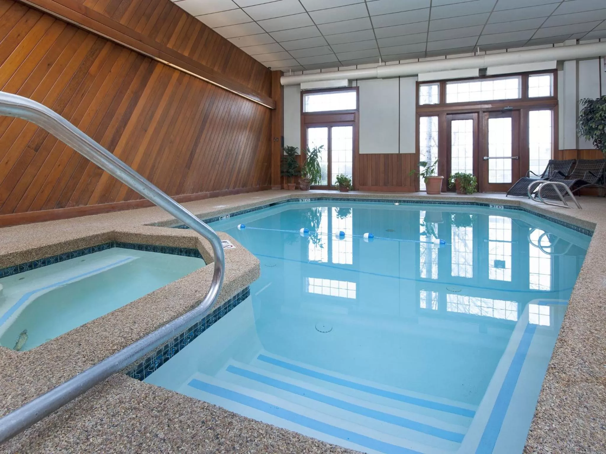 Swimming pool in Mill Falls Resort Collection at the Lake