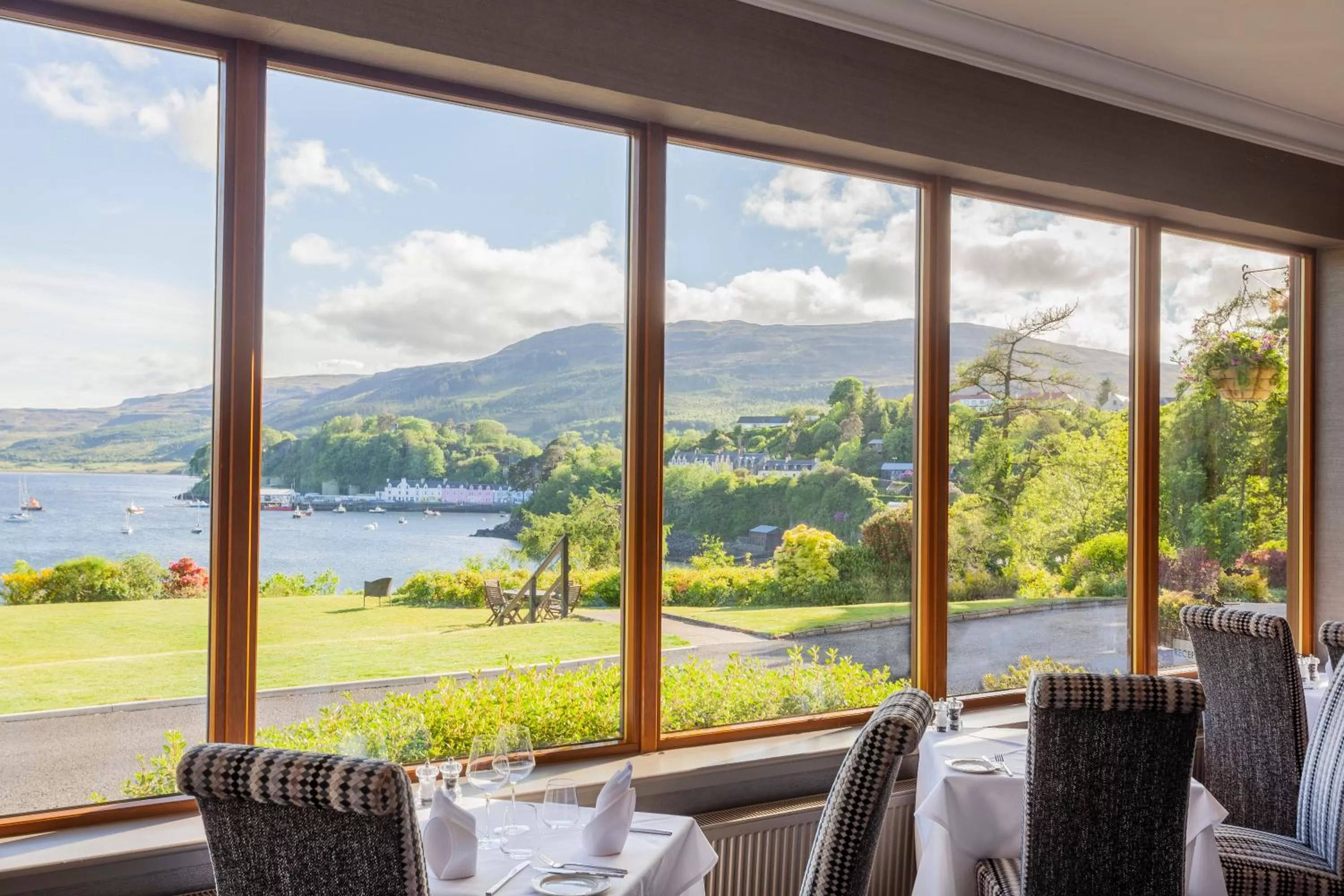 Restaurant/places to eat in Cuillin Hills Hotel