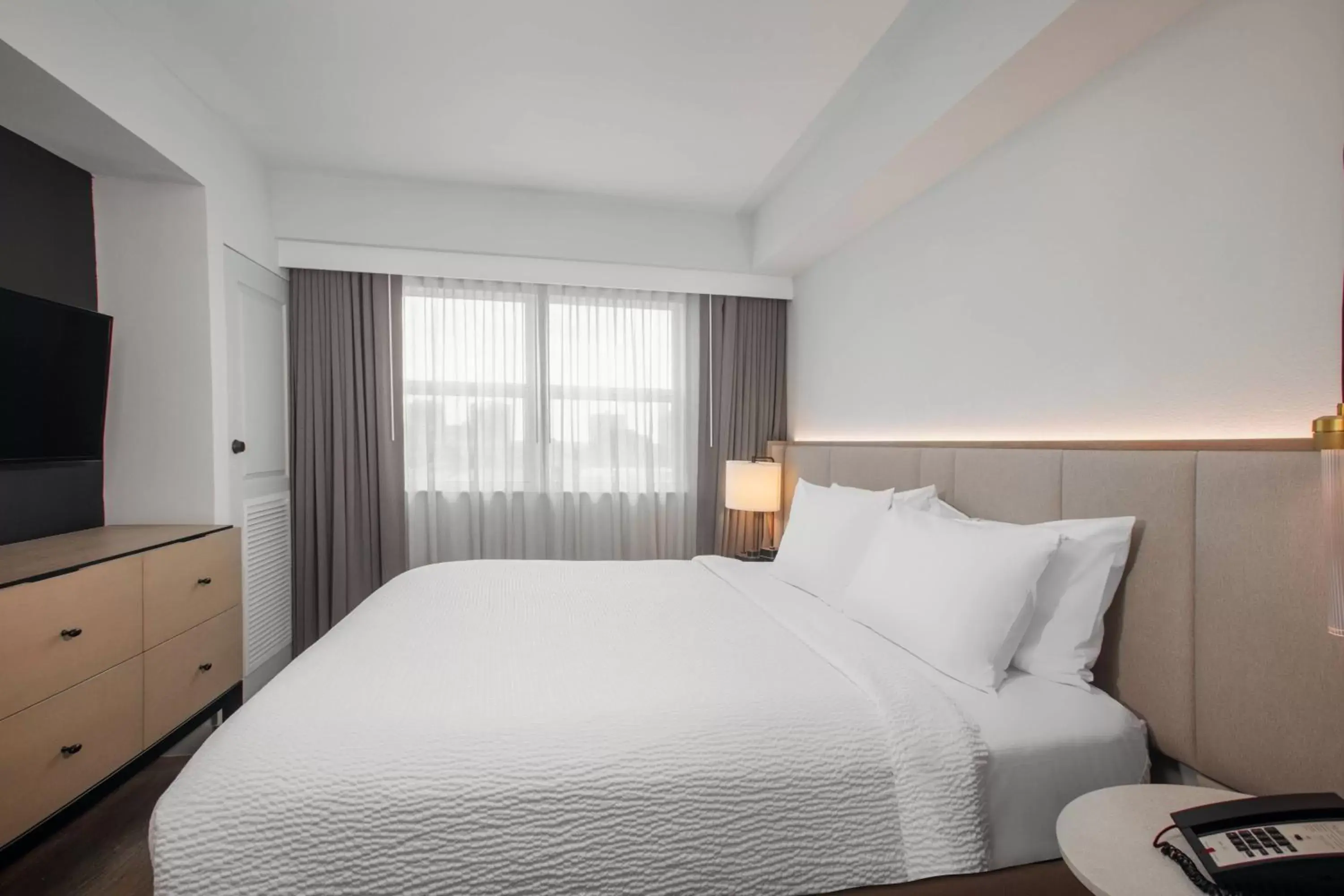 Bedroom, Bed in Residence Inn by Marriott Miami Aventura Mall