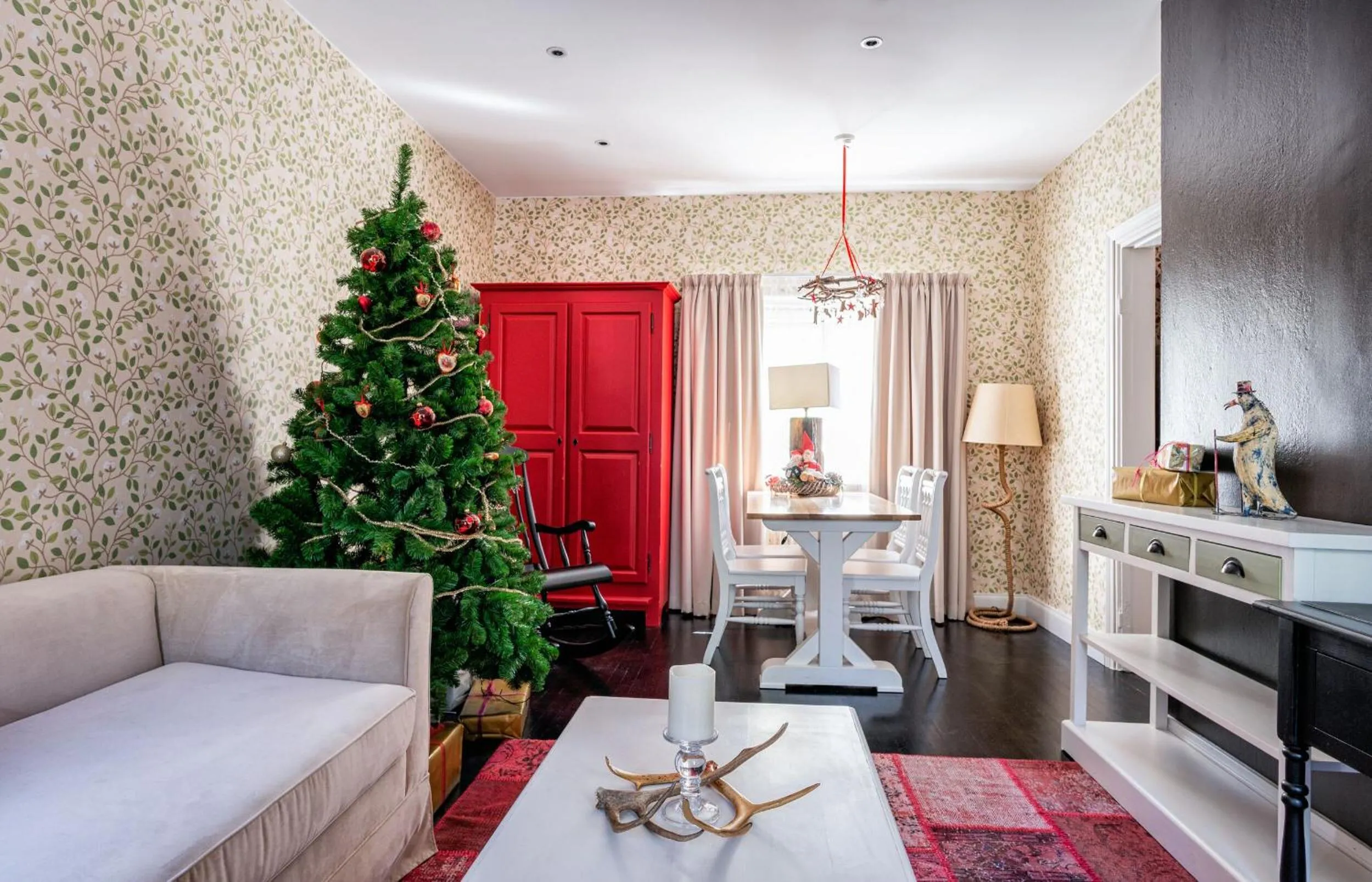 Living room in Arctic Light Hotel