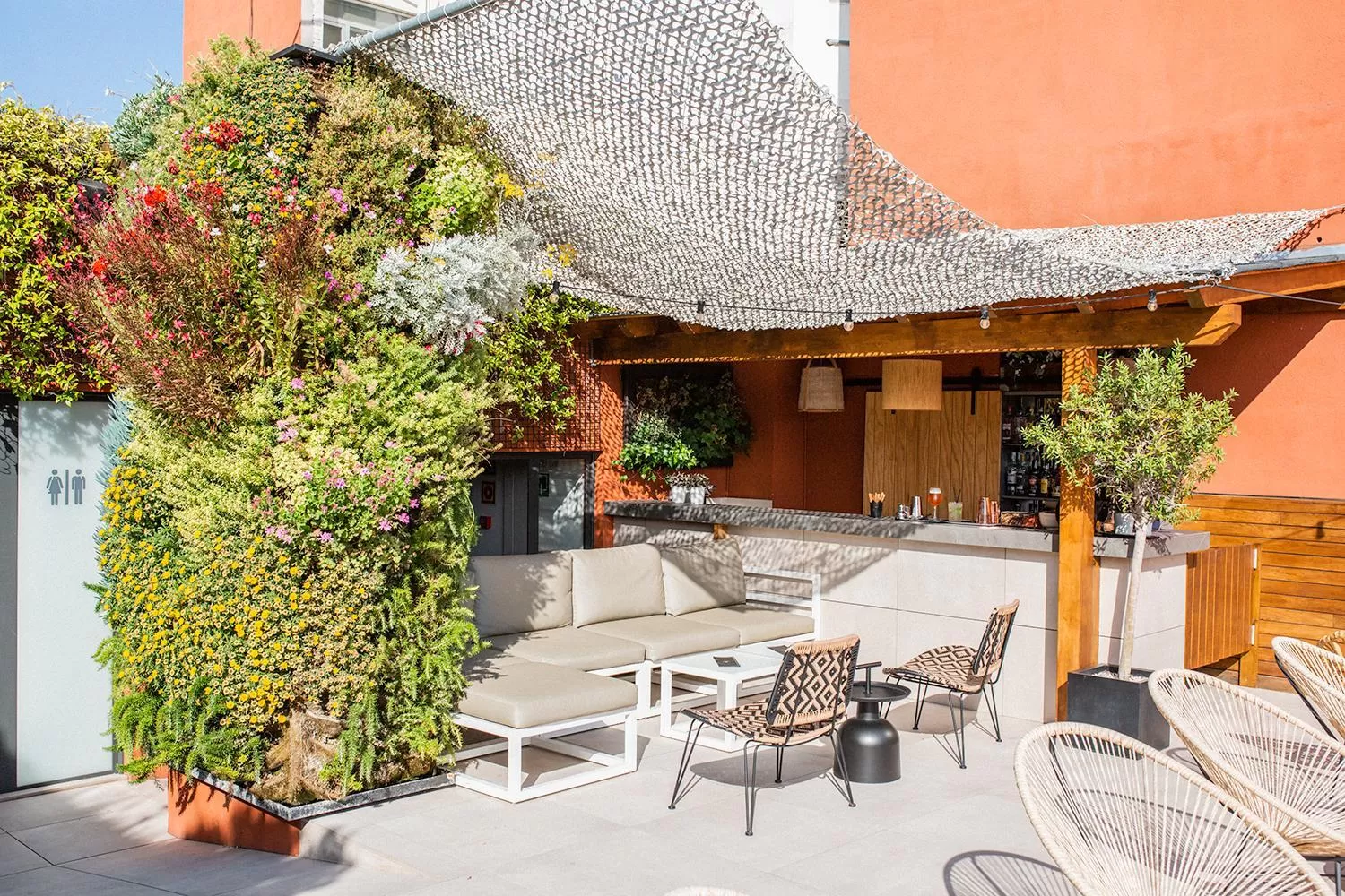 Balcony/Terrace in Hotel Well and Come Barcelona