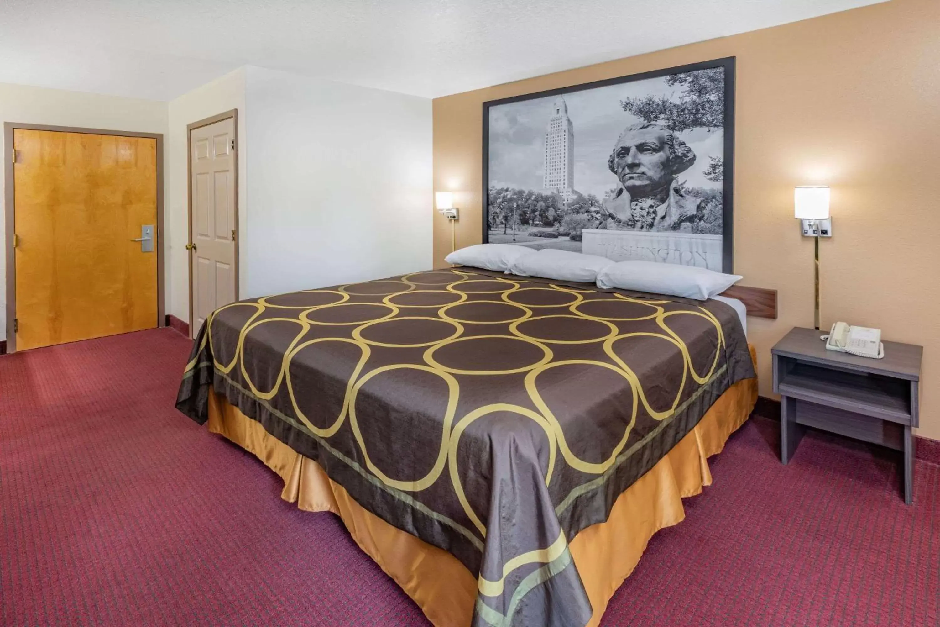 Bed in Super 8 by Wyndham Kinder/Coushatta near Casino Bed in Super 8 by Wyndham Kinder/Coushatta near Casino
