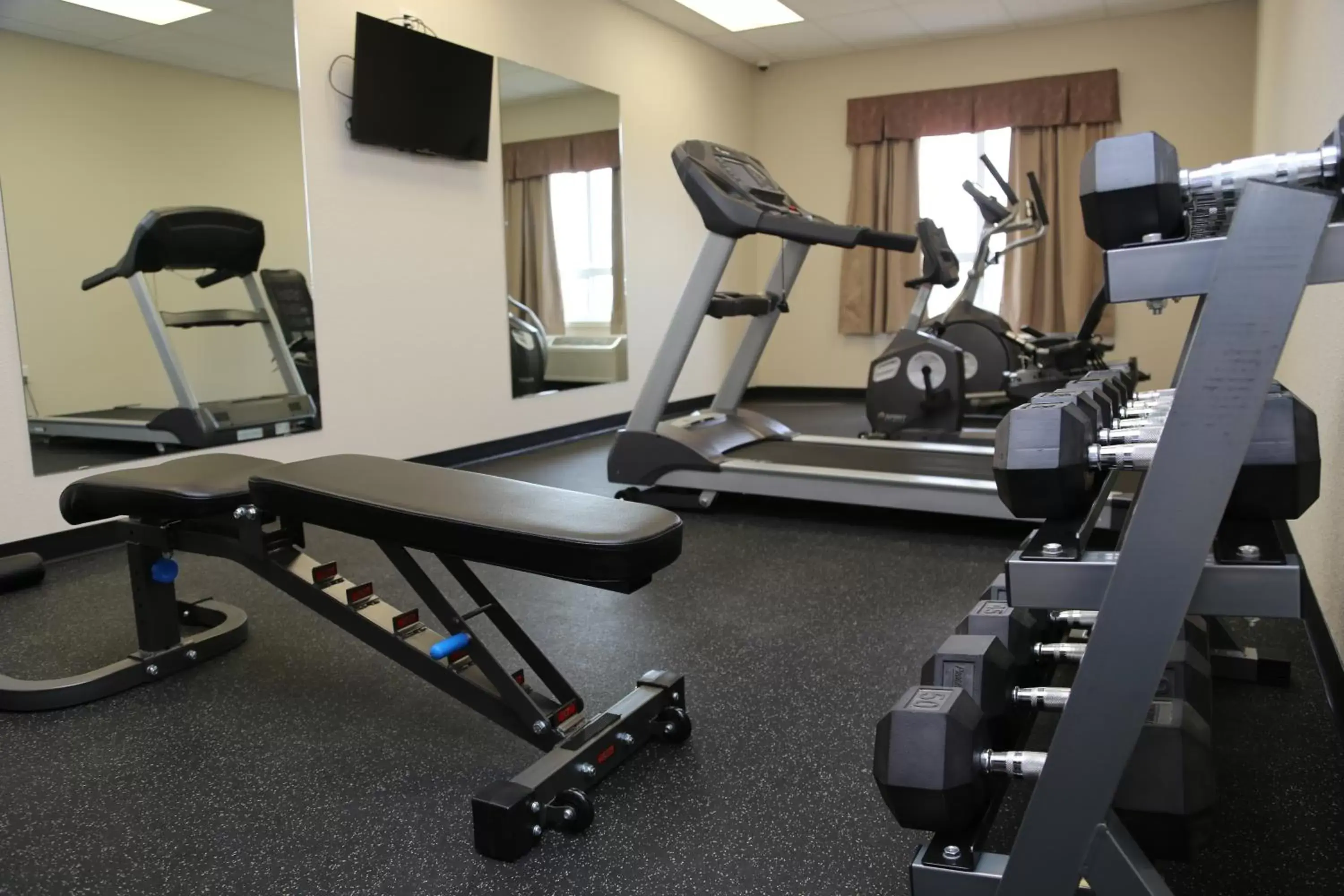 Fitness Center/Facilities in Prairie Moon Inn & Suites Macklin