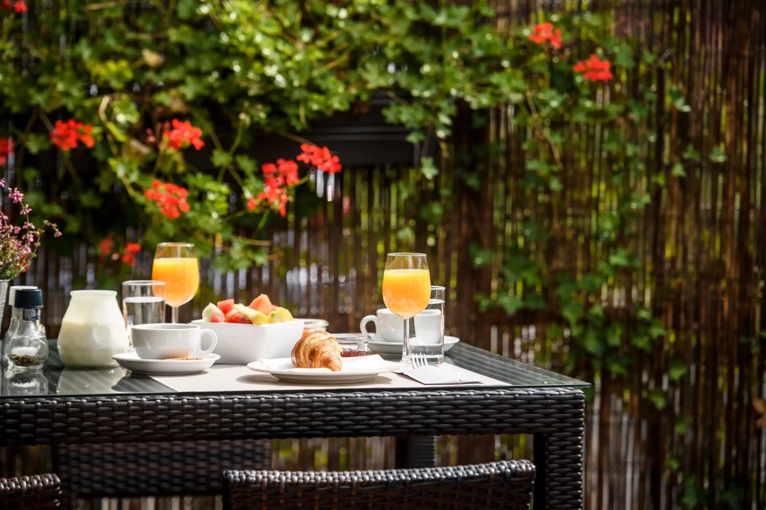 Balcony/Terrace, Restaurant/Places to Eat in Campanile Hotel & Restaurant Delft