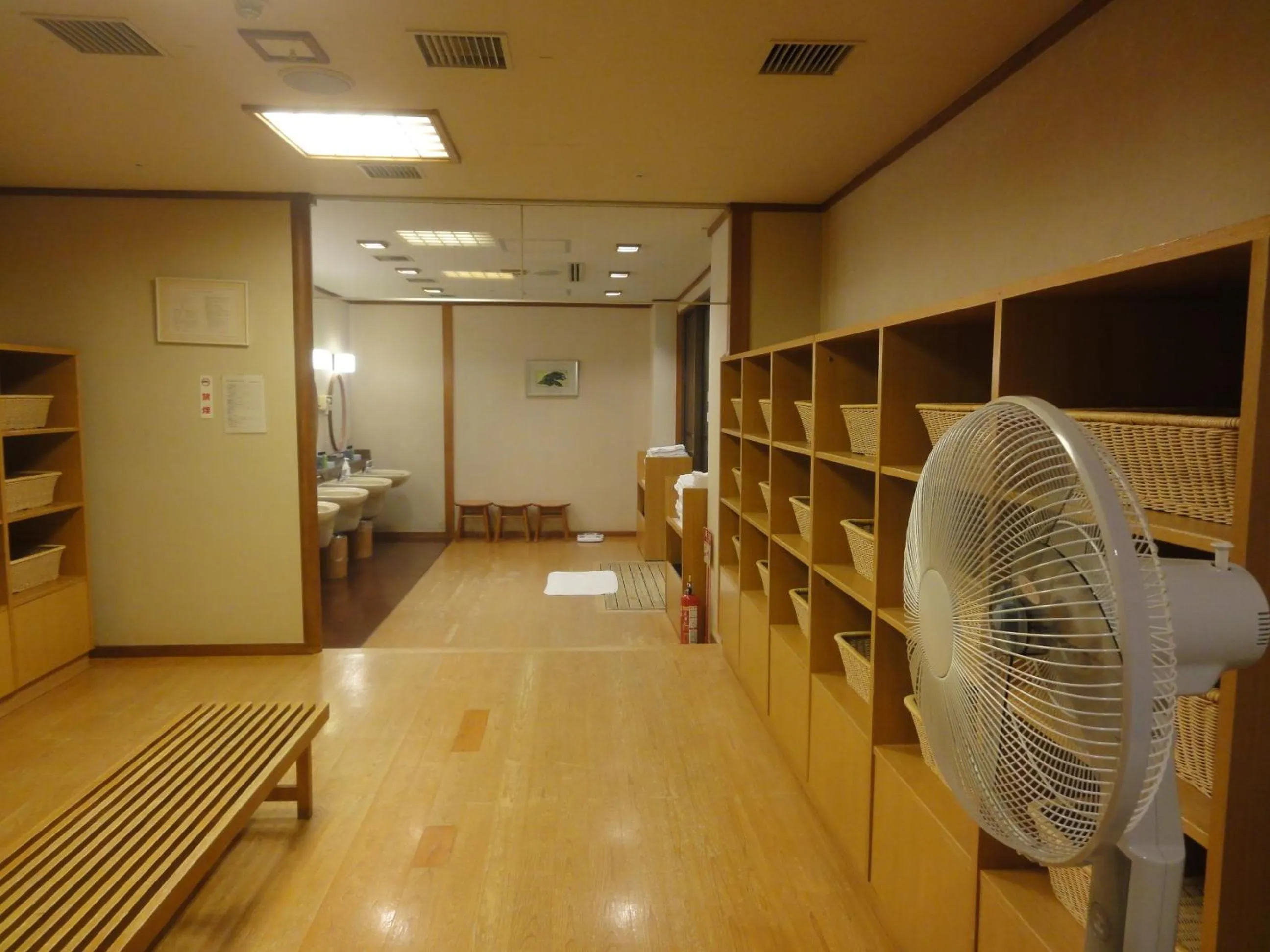 Area and facilities in Ryuguden