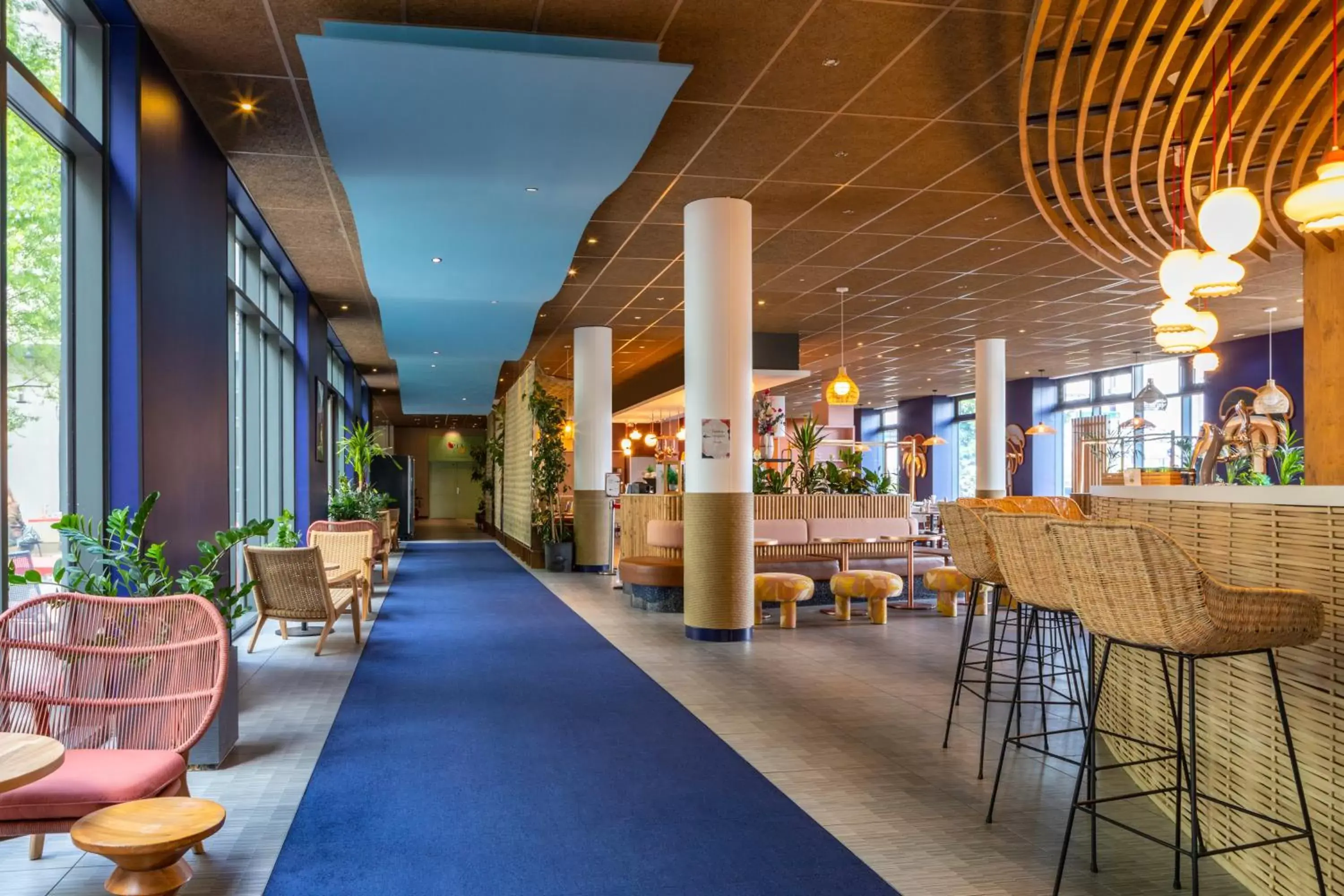 Lobby or reception, Restaurant/Places to Eat in ibis Paris Coeur d'Orly Airport
