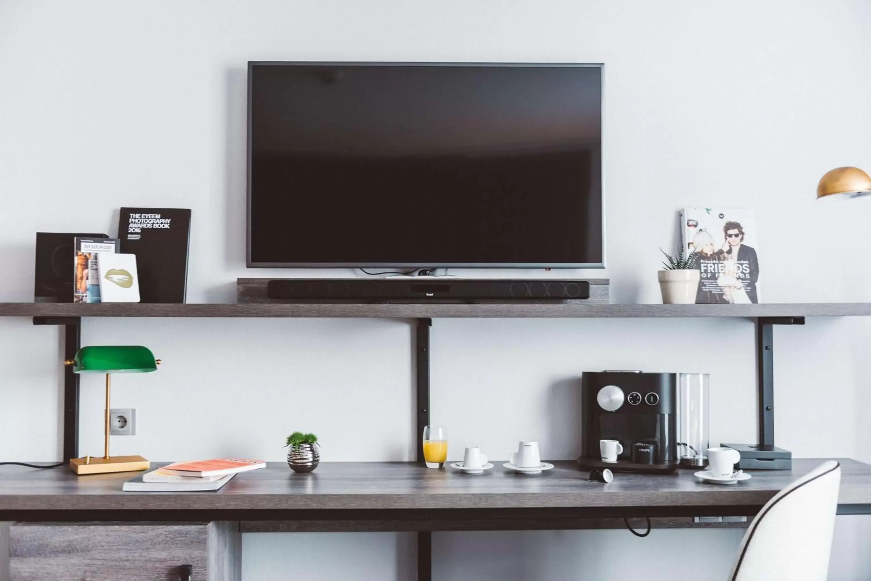 Bedroom, TV/Entertainment Center in Hotel Berlin, Berlin, a member of Radisson Individuals