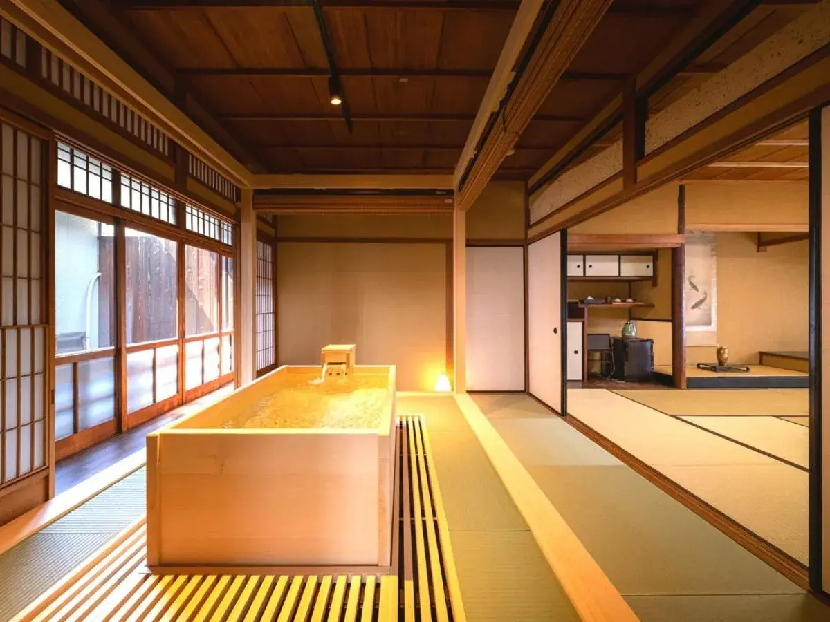 Bath in Nazuna Kyoto Nijo-jo