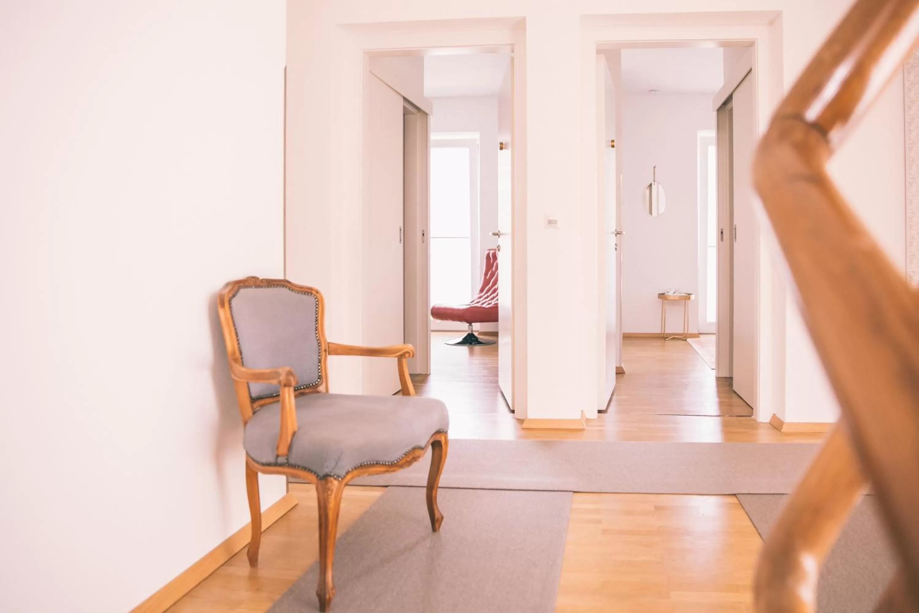 Photo of the whole room, Seating Area in Nefer, Haus