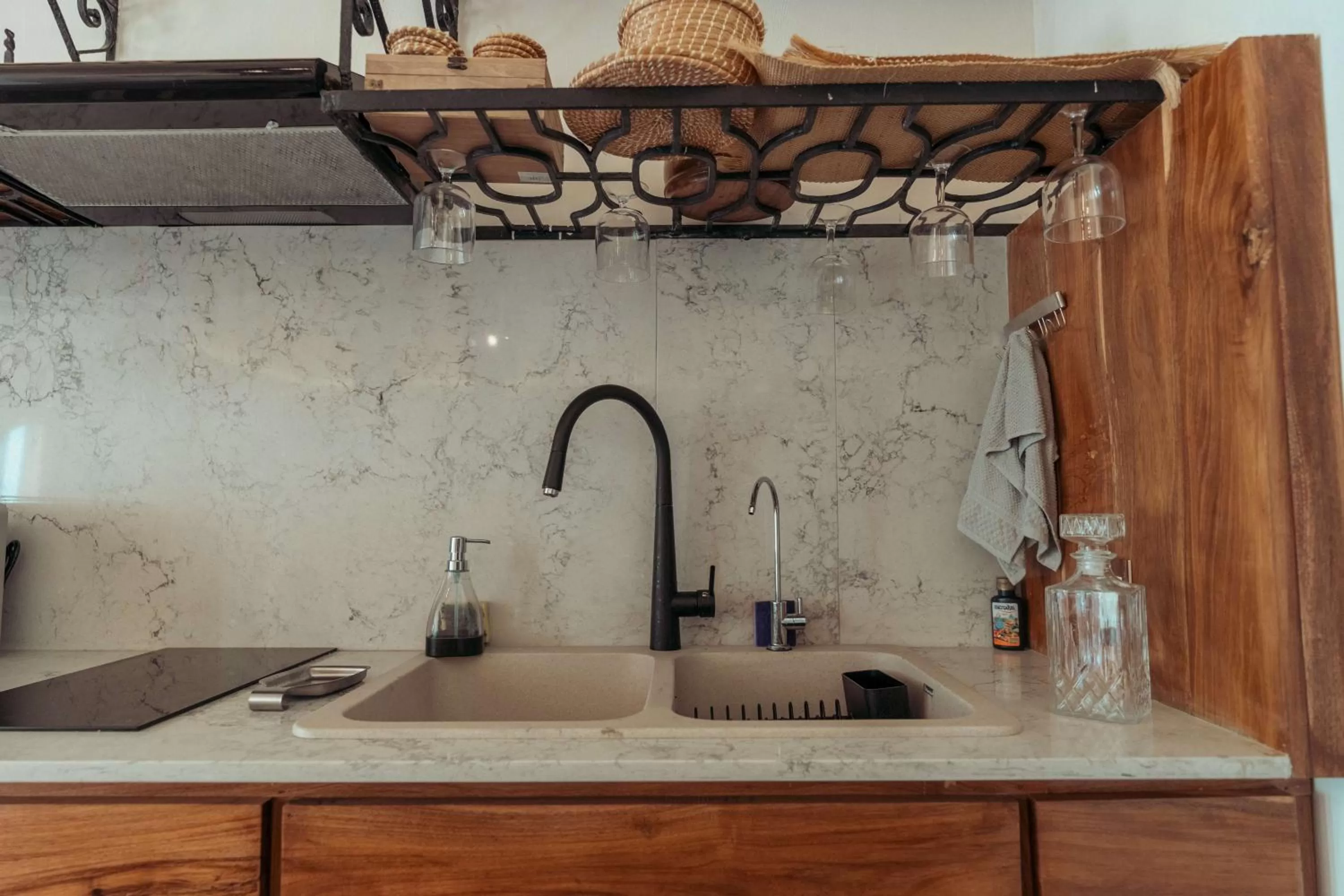 Communal kitchen in Hotel Casa Piedad