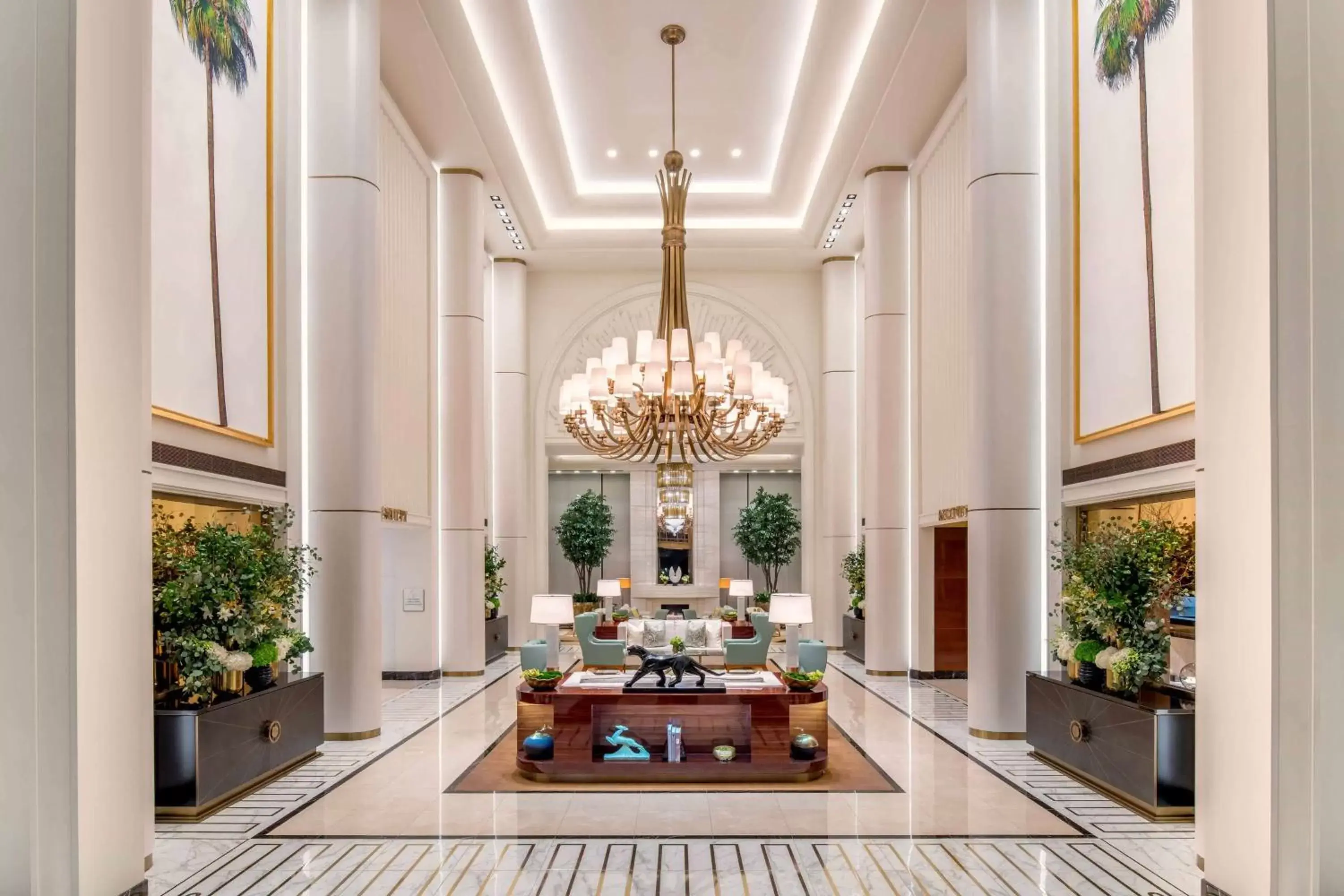 Lobby or reception, Restaurant/Places to Eat in Waldorf Astoria Beverly Hills