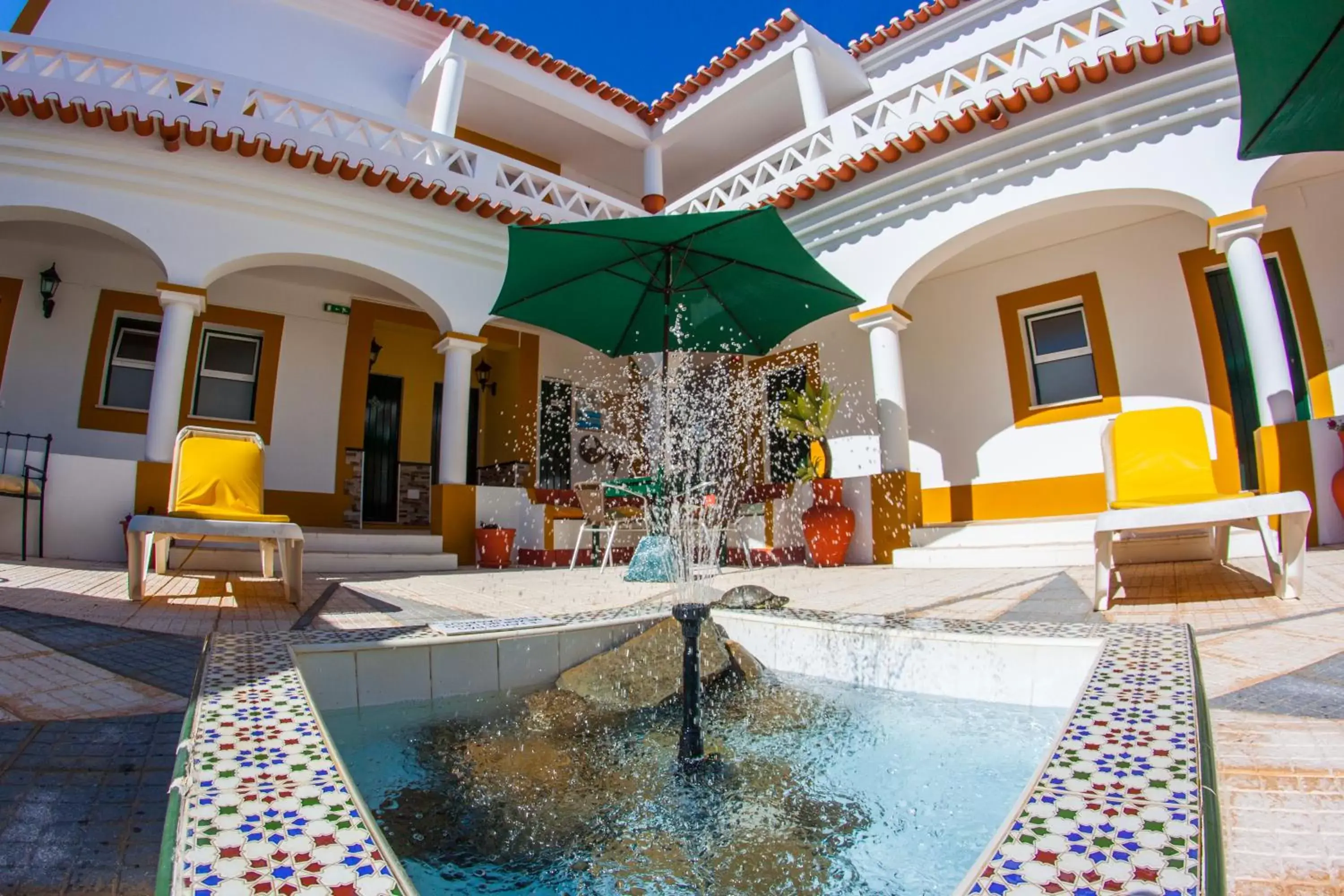 Patio, Swimming Pool in Rosa dos Ventos