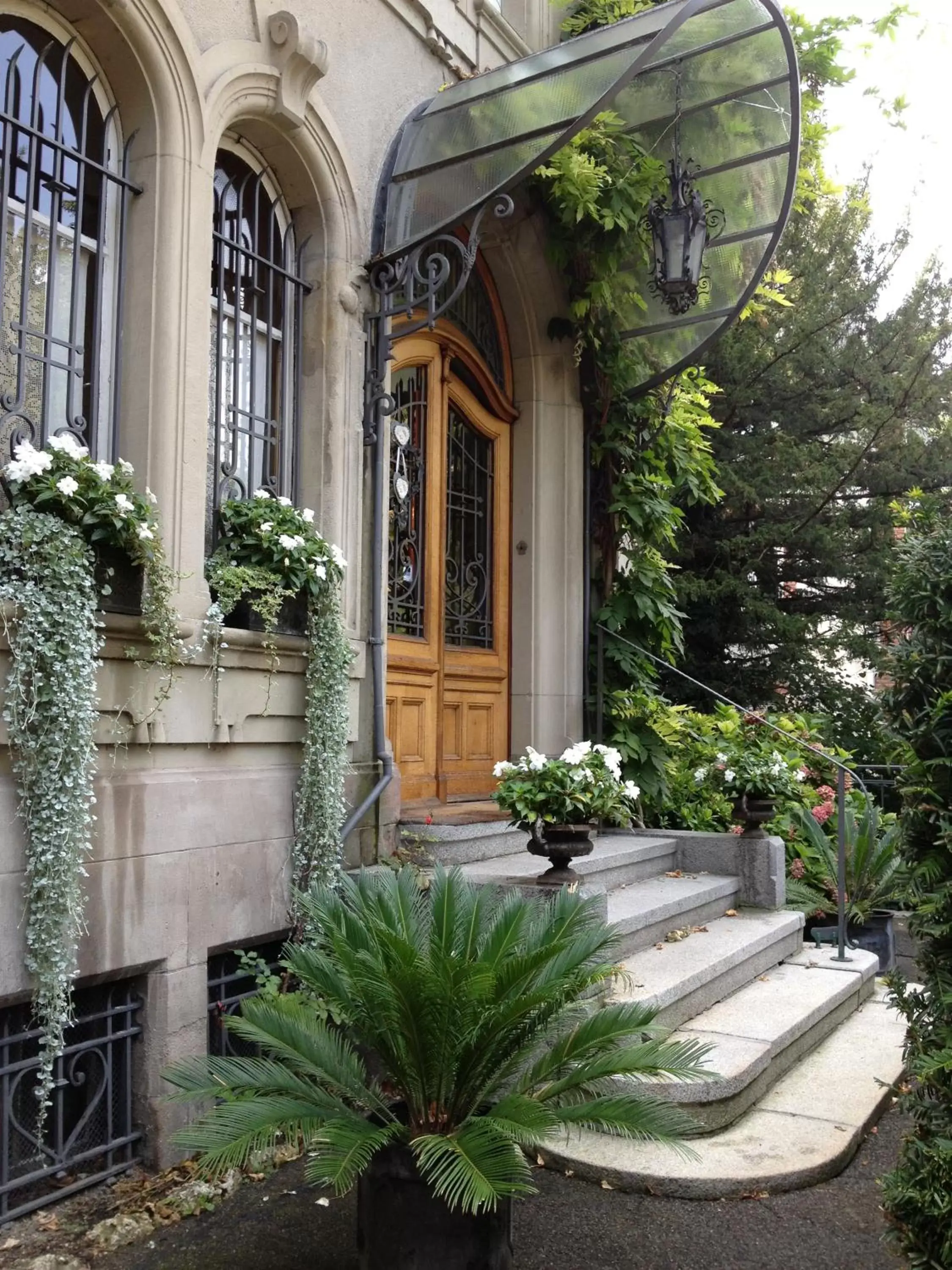 Facade/entrance in Peonia at Home - Maison d'hôtes d'exception