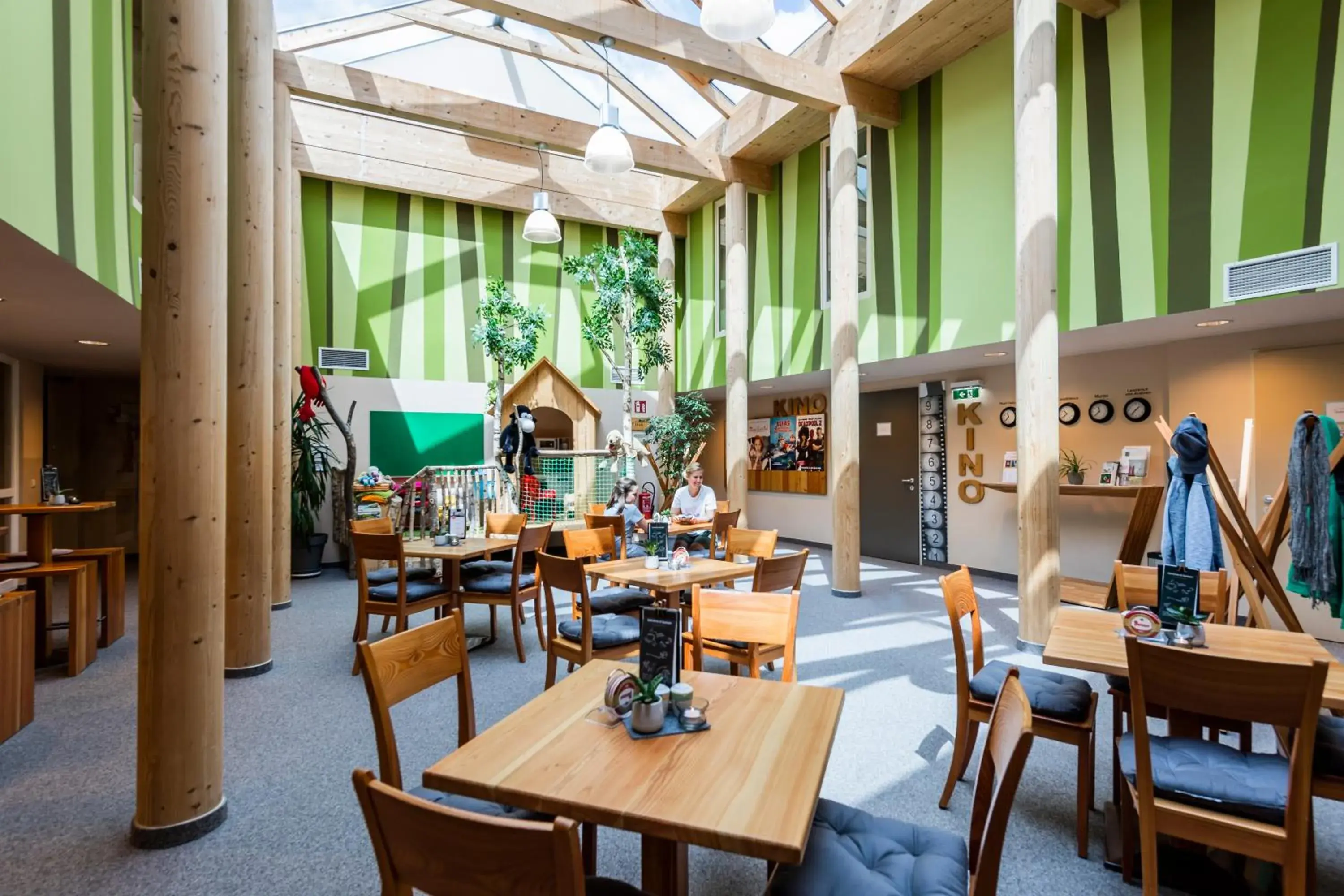 Lobby or reception, Restaurant/Places to Eat in JUFA Hotel Murau