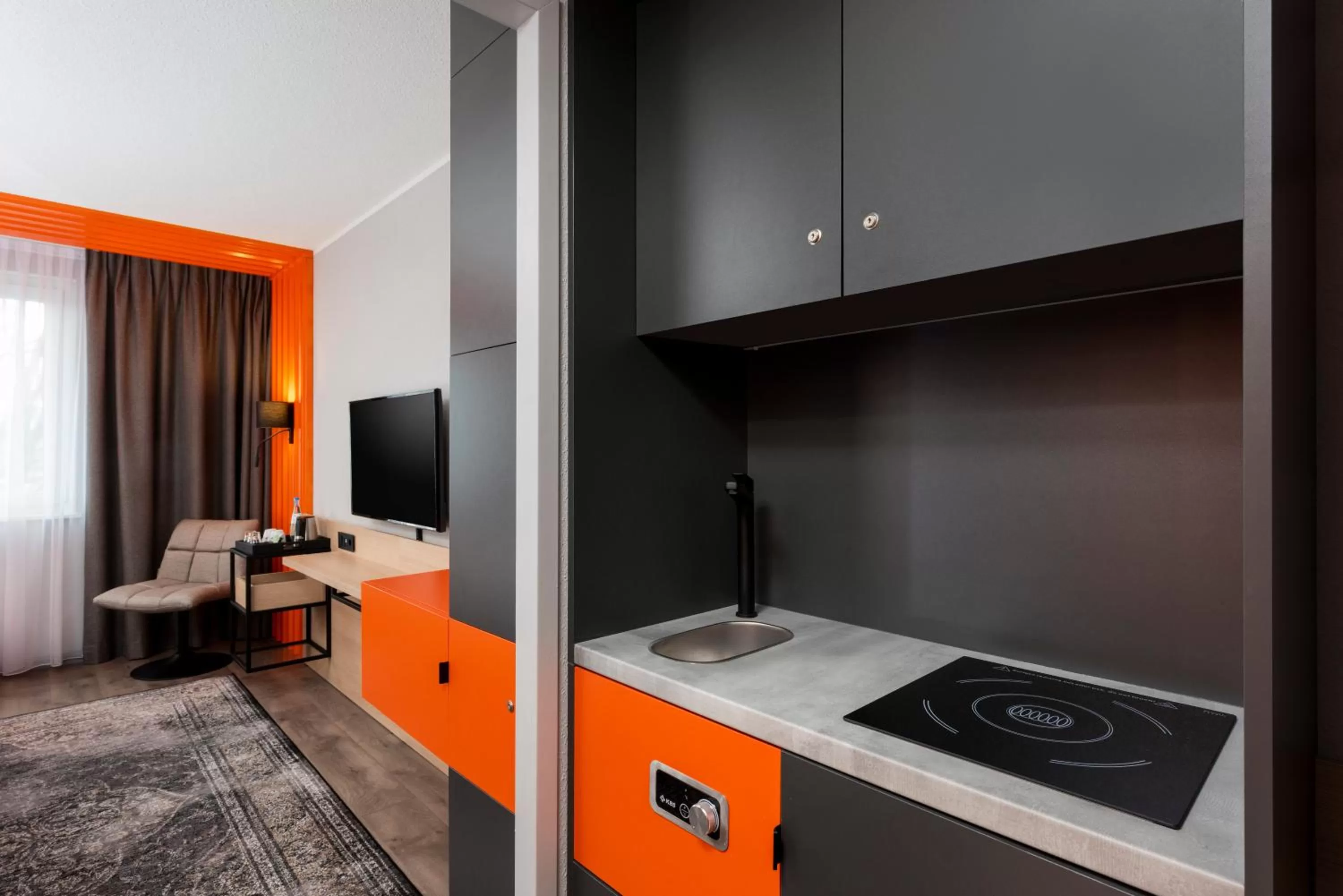 Kitchen or kitchenette in ibis Styles Berlin Treptow