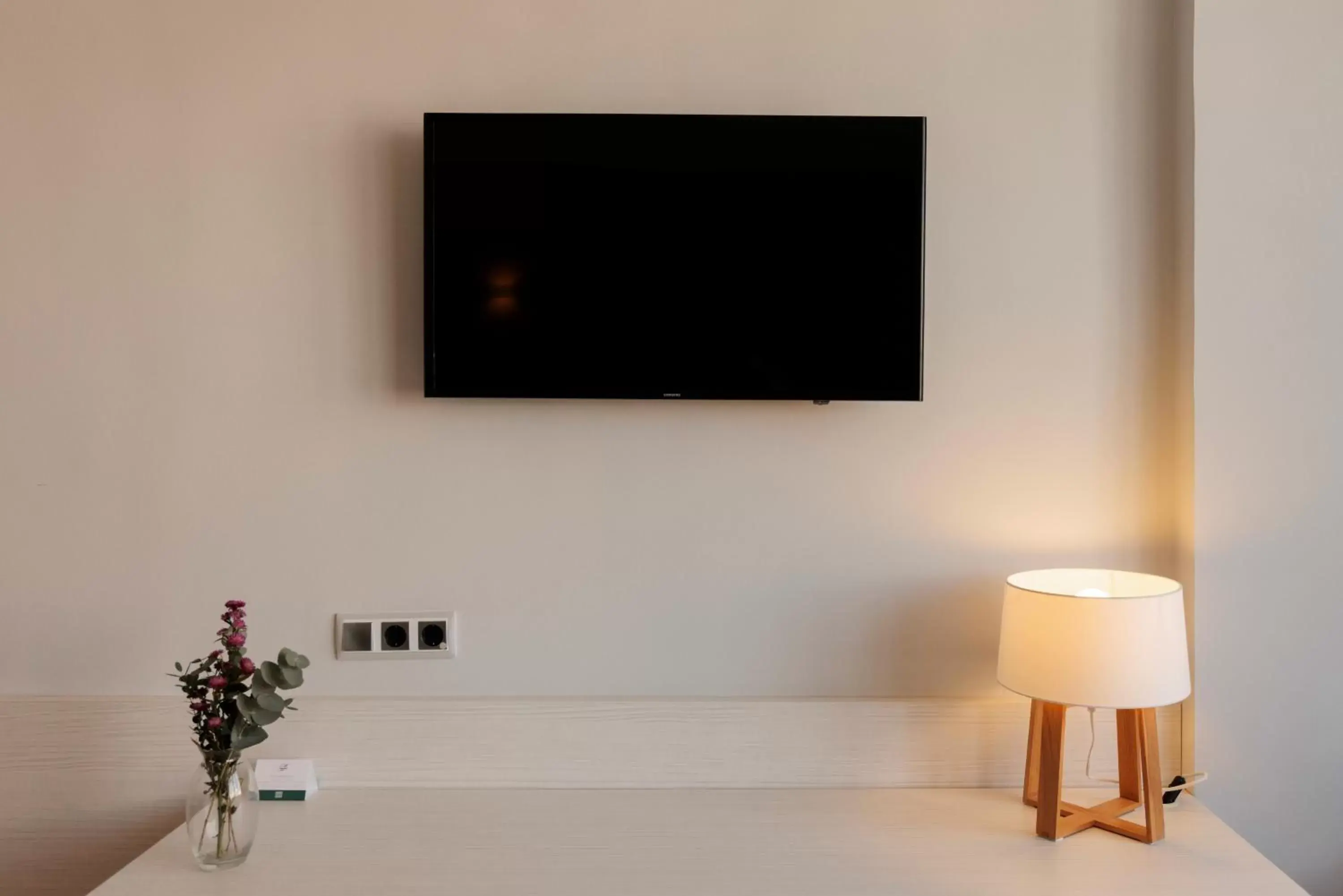 Seating area, TV/Entertainment Center in Hotel Pax Guadalajara