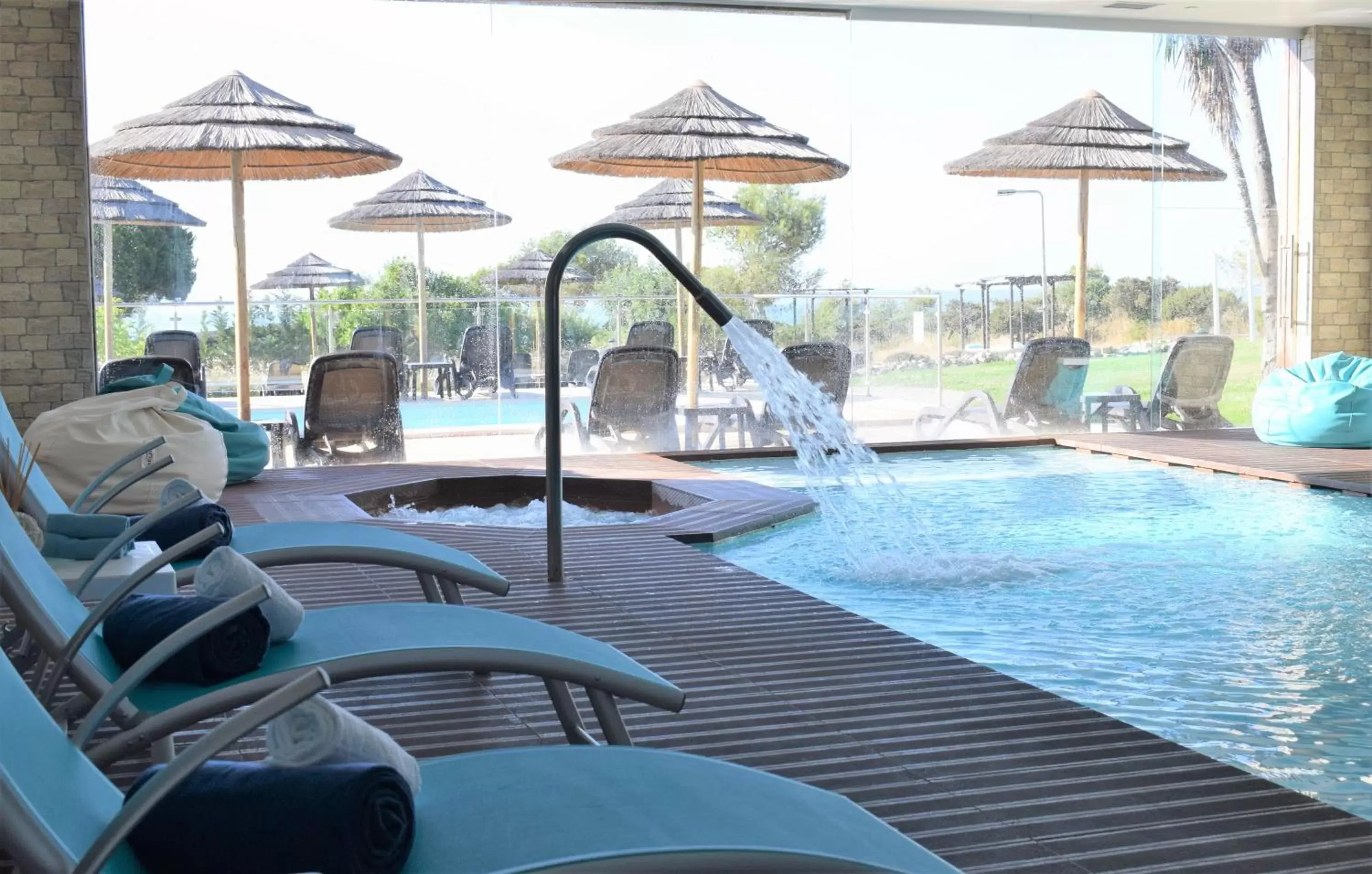 Hot Tub, Swimming Pool in Vila Alba Resort