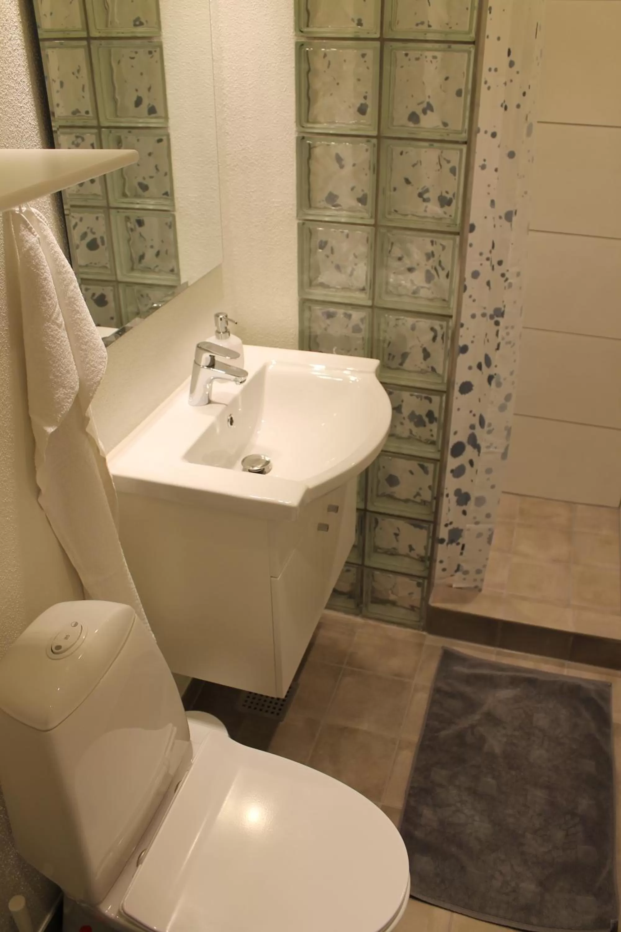 Bathroom in Amalie Bed and Breakfast & Apartments