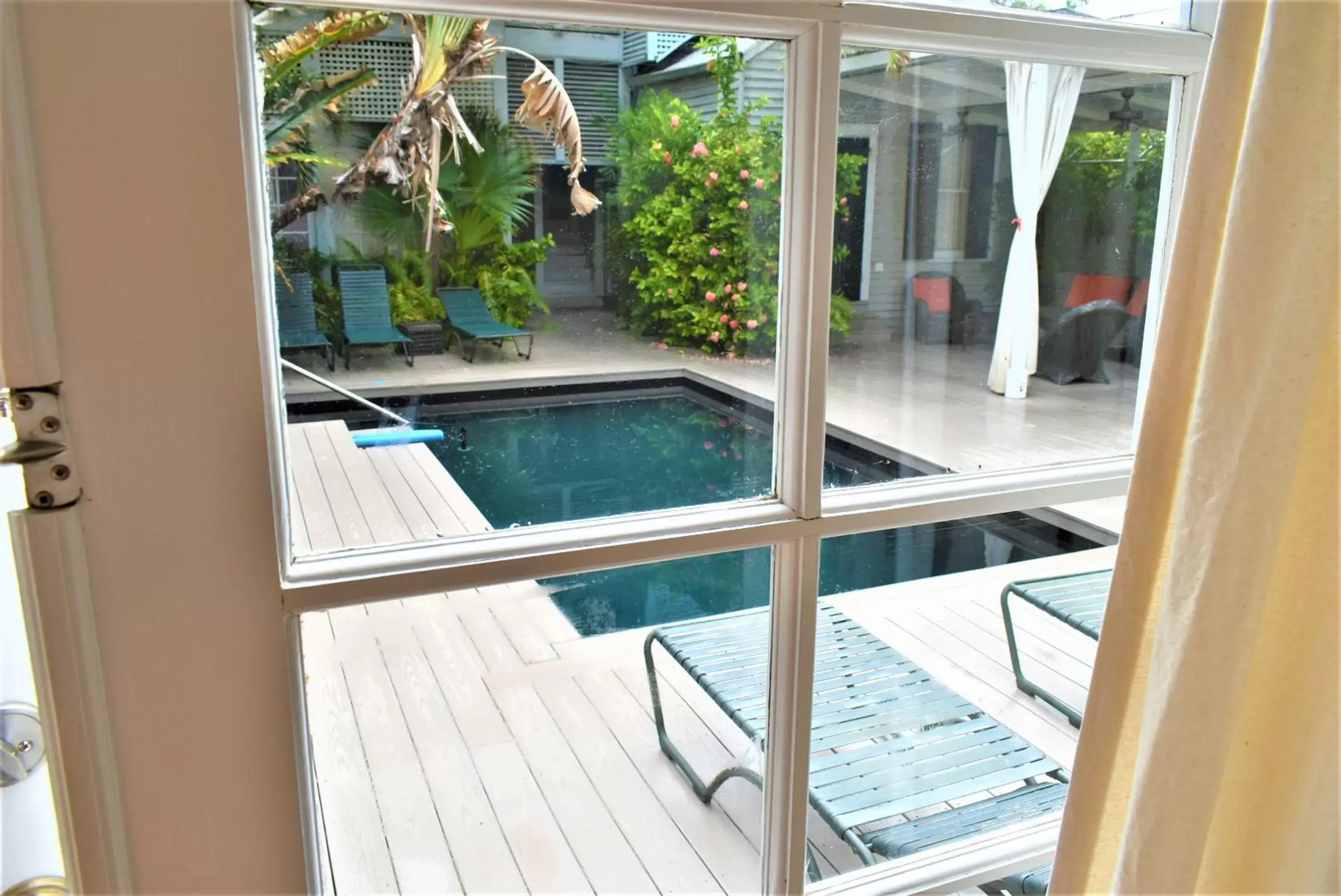 Pool view, Swimming Pool in Simonton Court Historic Inn & Cottages