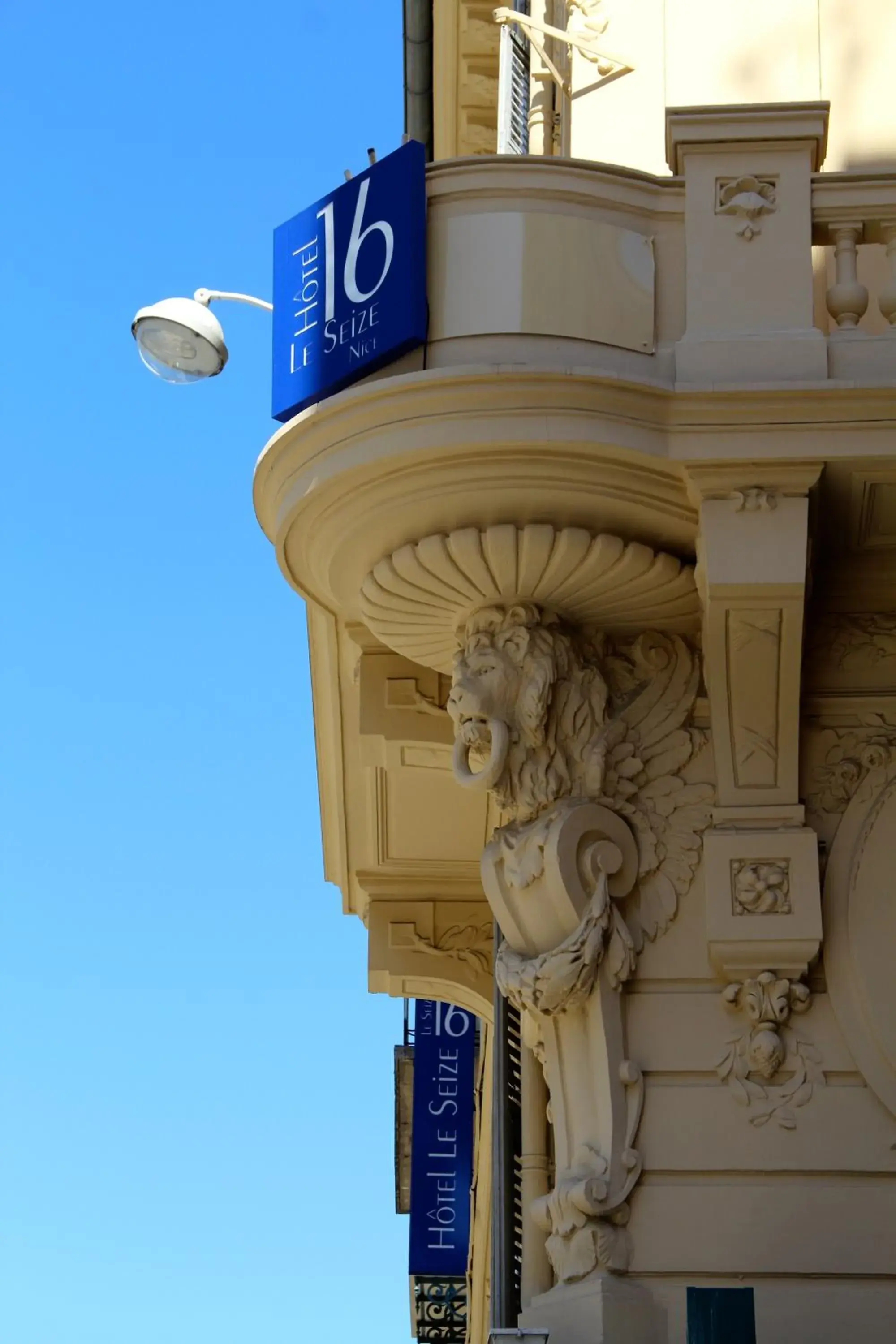 Property building in Hôtel Le Seize, Nice Centre Property building in Hôtel Le Seize, Nice Centre