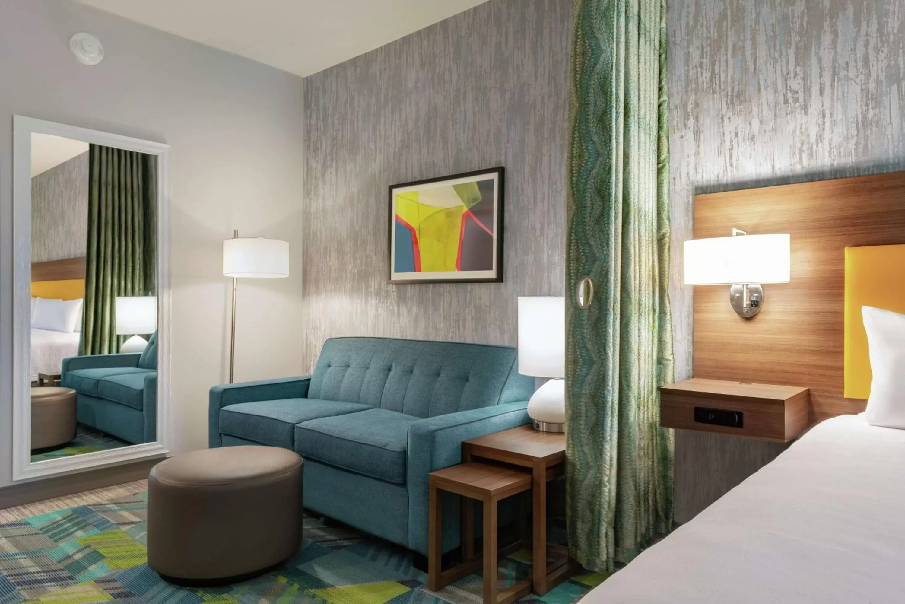 Living room, Bed in Home2 Suites By Hilton Dayton/Beavercreek, Oh Living room, Bed in Home2 Suites By Hilton Dayton/Beavercreek, Oh