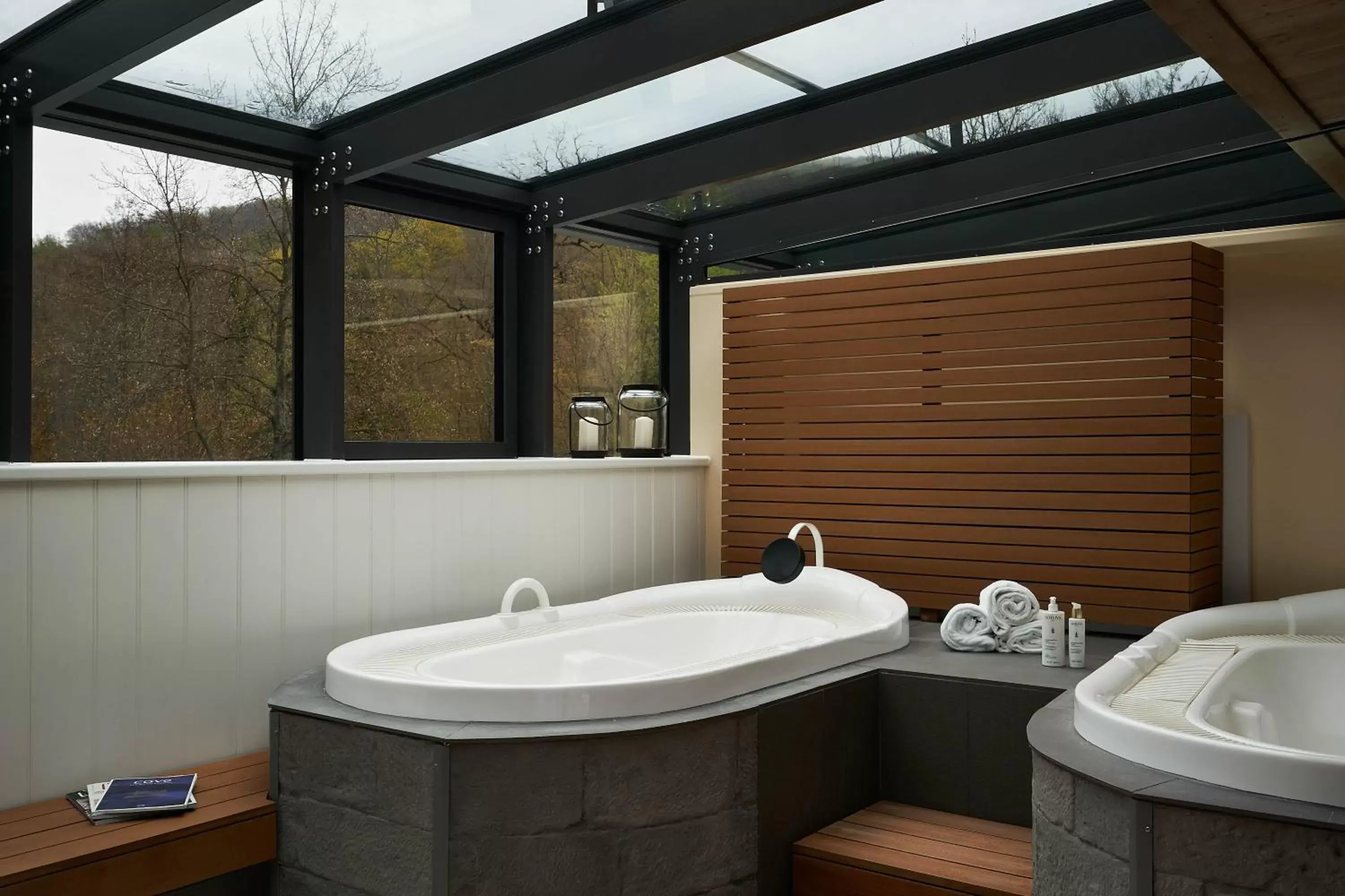 Hot Tub, Bathroom in Hardenberg BurgHotel