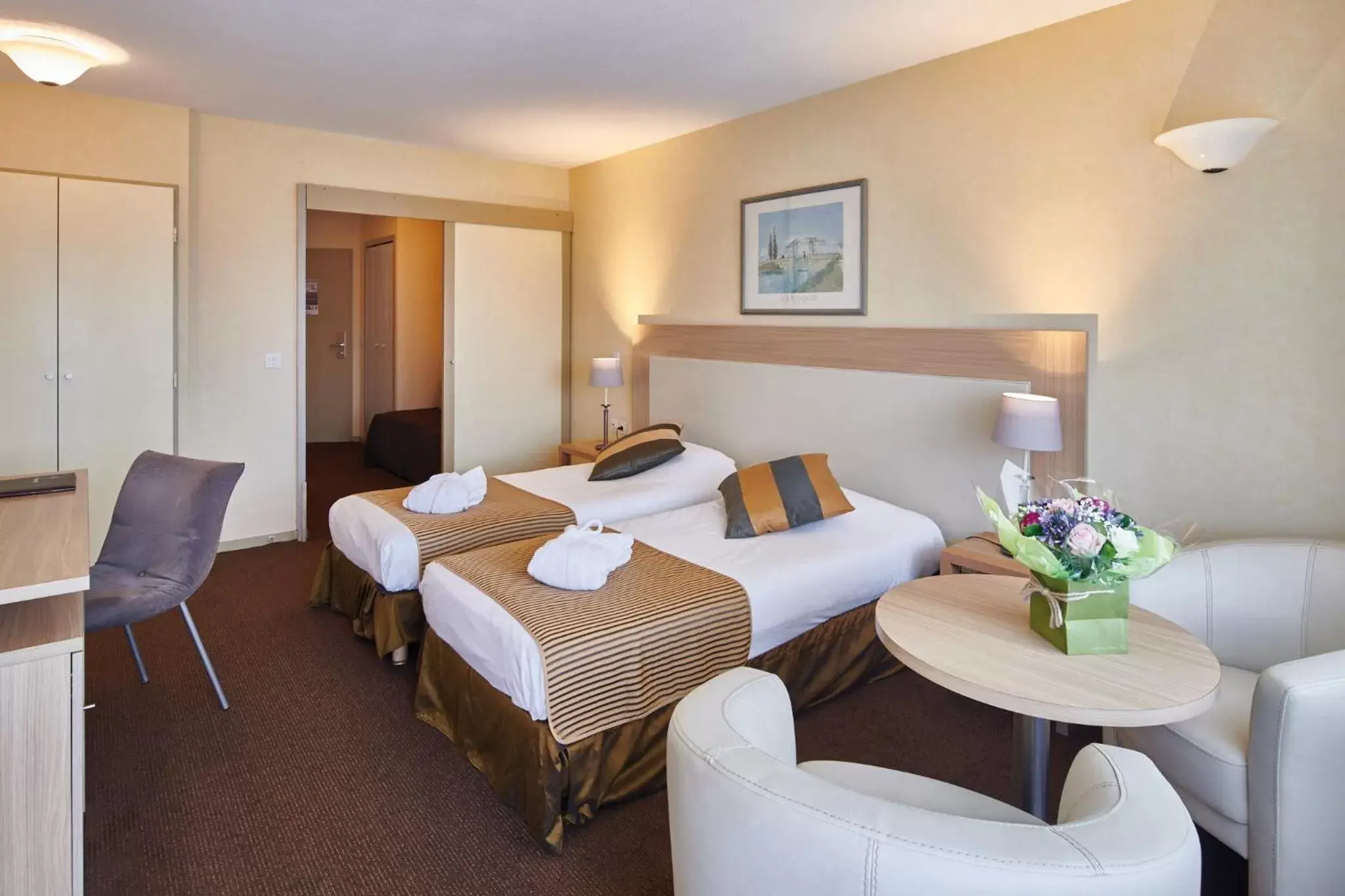 Bedroom, Bed in Hotel *** & Spa Vacances Bleues Villa Marlioz