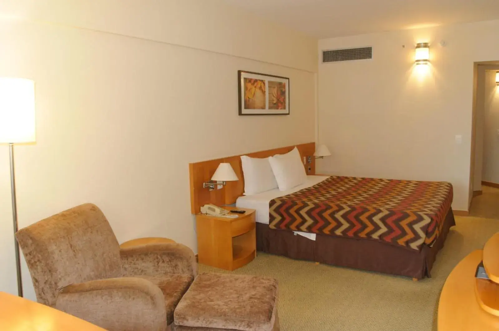 Photo of the whole room, Bed in Sol Alphaville Hotel & Residence