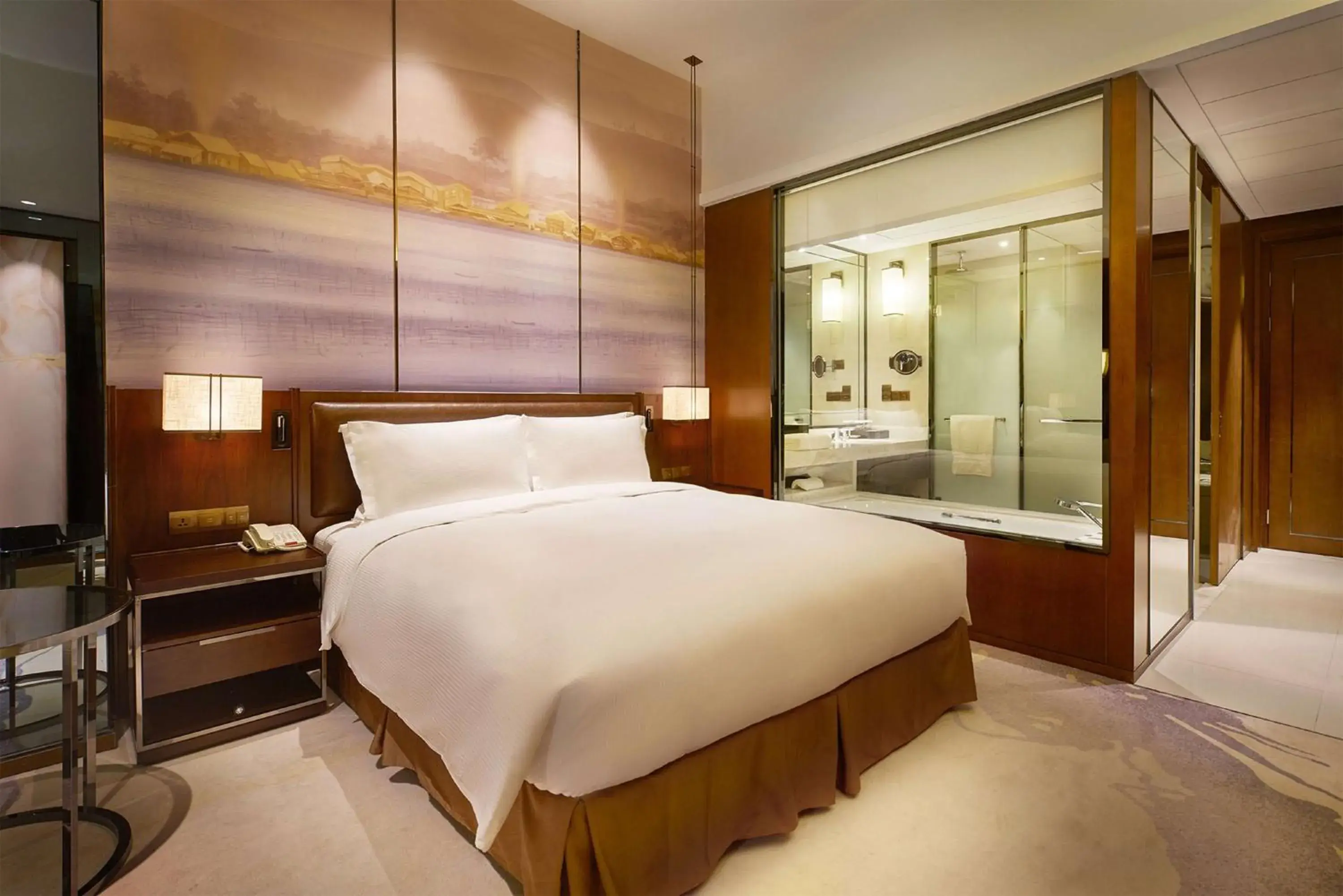 Bathroom, Bed in DoubleTree By Hilton Ningbo Beilun
