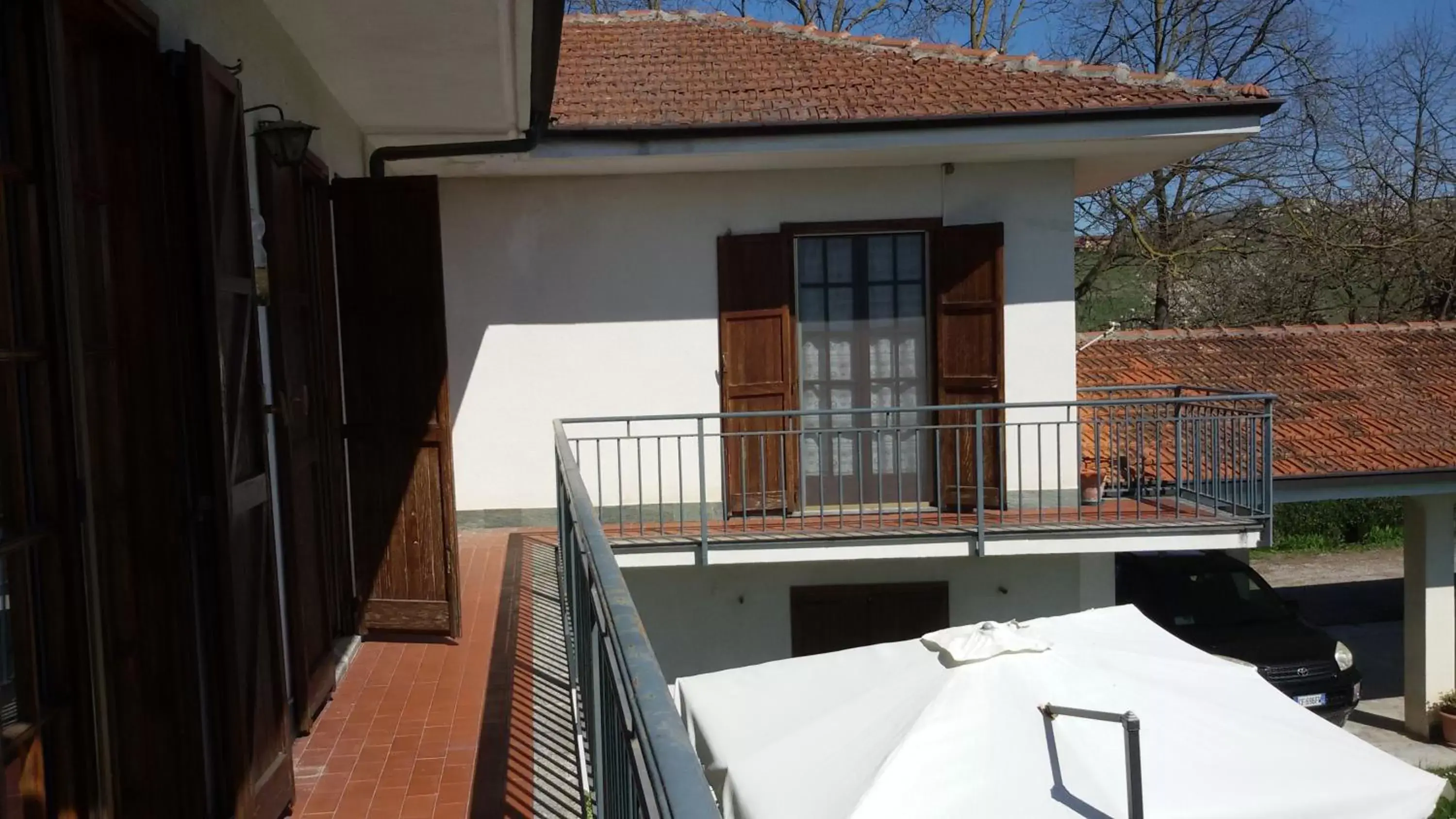 Property building, Balcony/Terrace in Cascina Torello